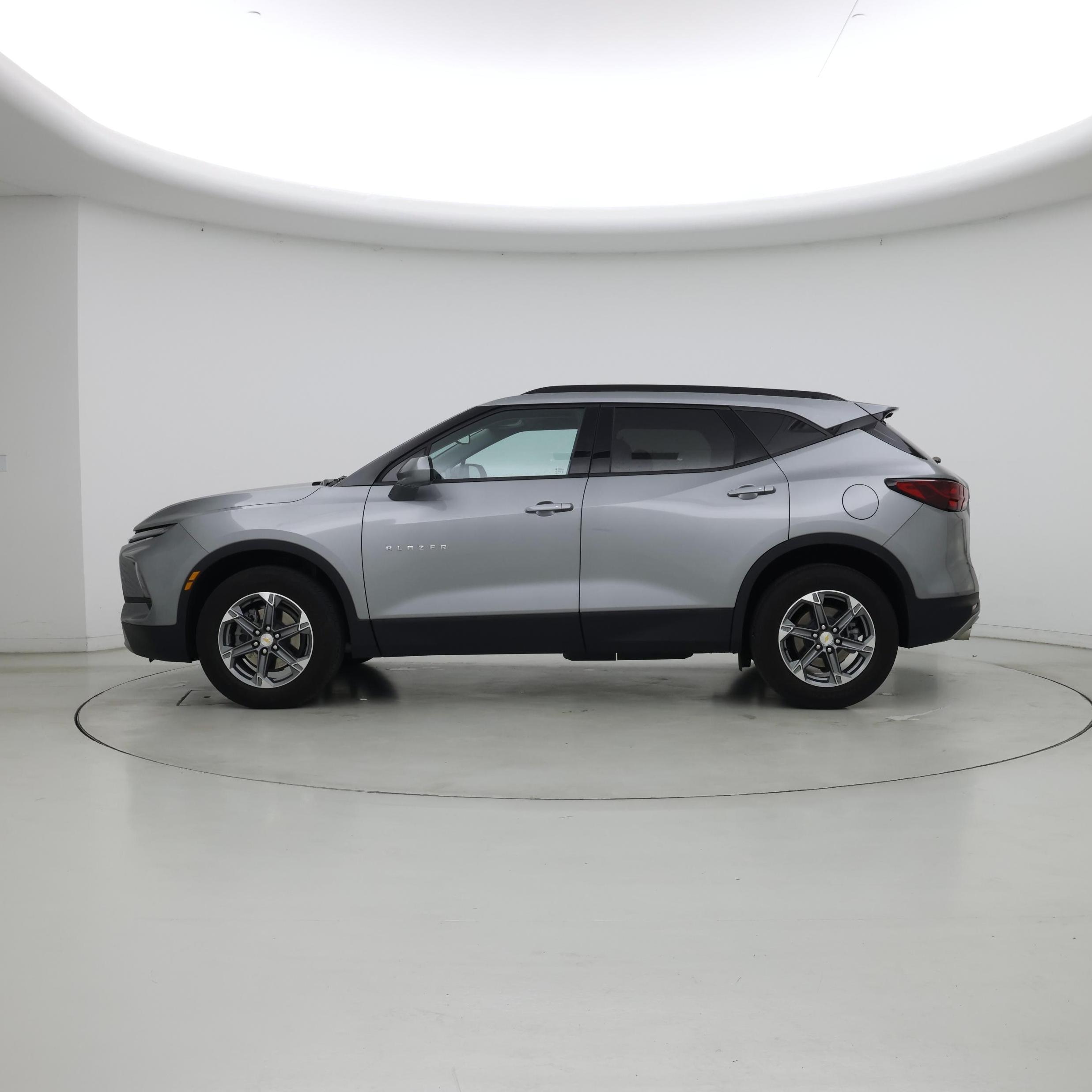 Thumbnail: 2023 Chevrolet Blazer - 3