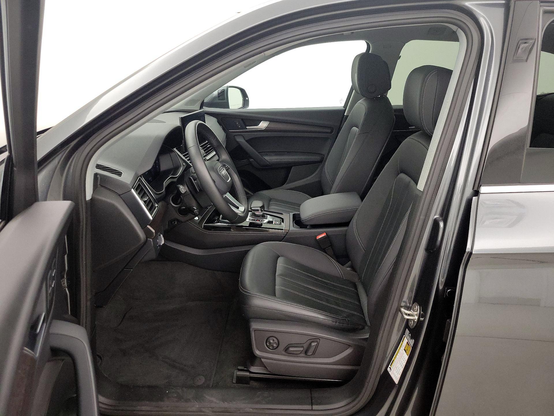 Thumbnail: 2023 Audi Q5 - 11