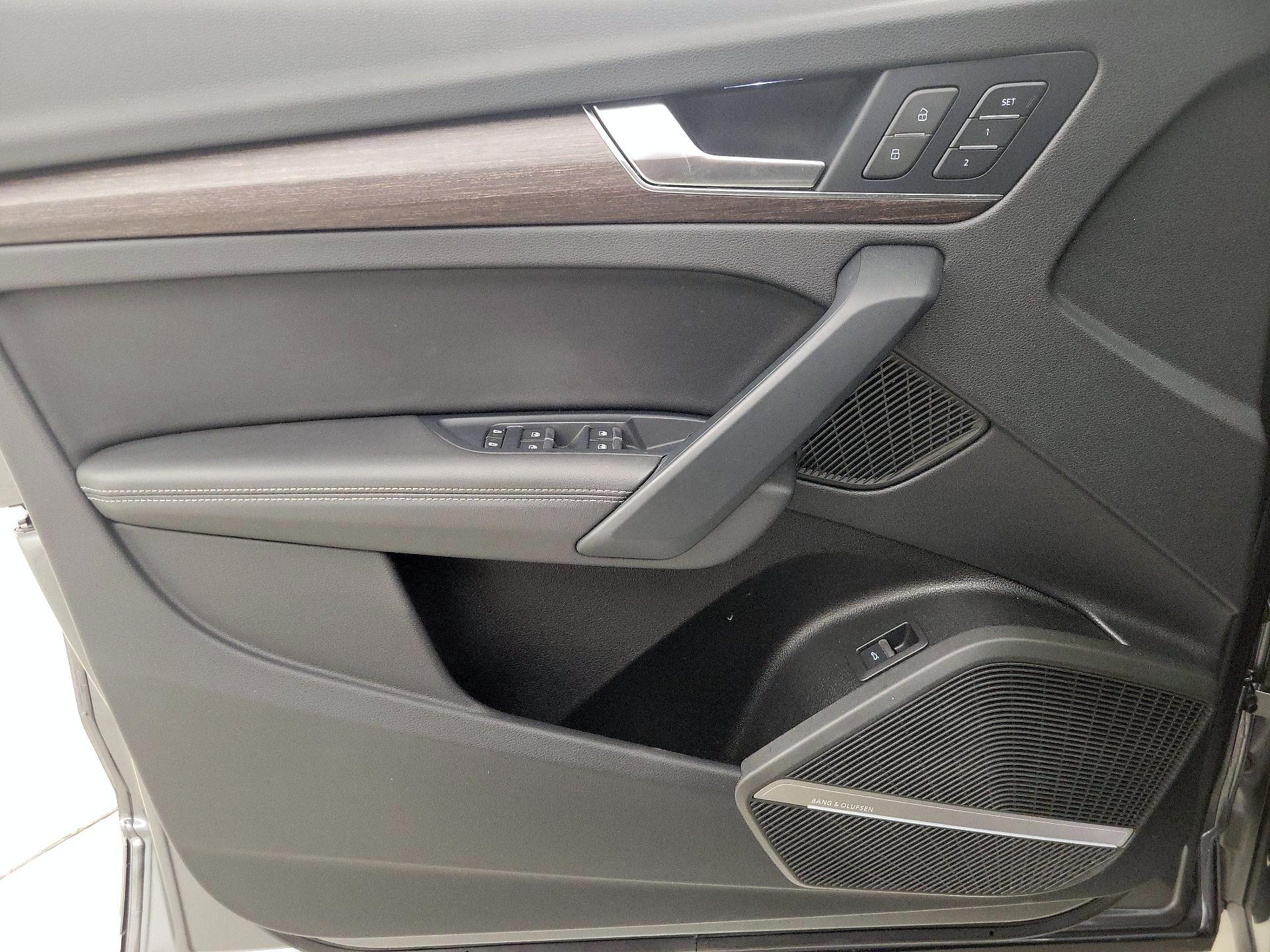 Thumbnail: 2023 Audi Q5 - 12