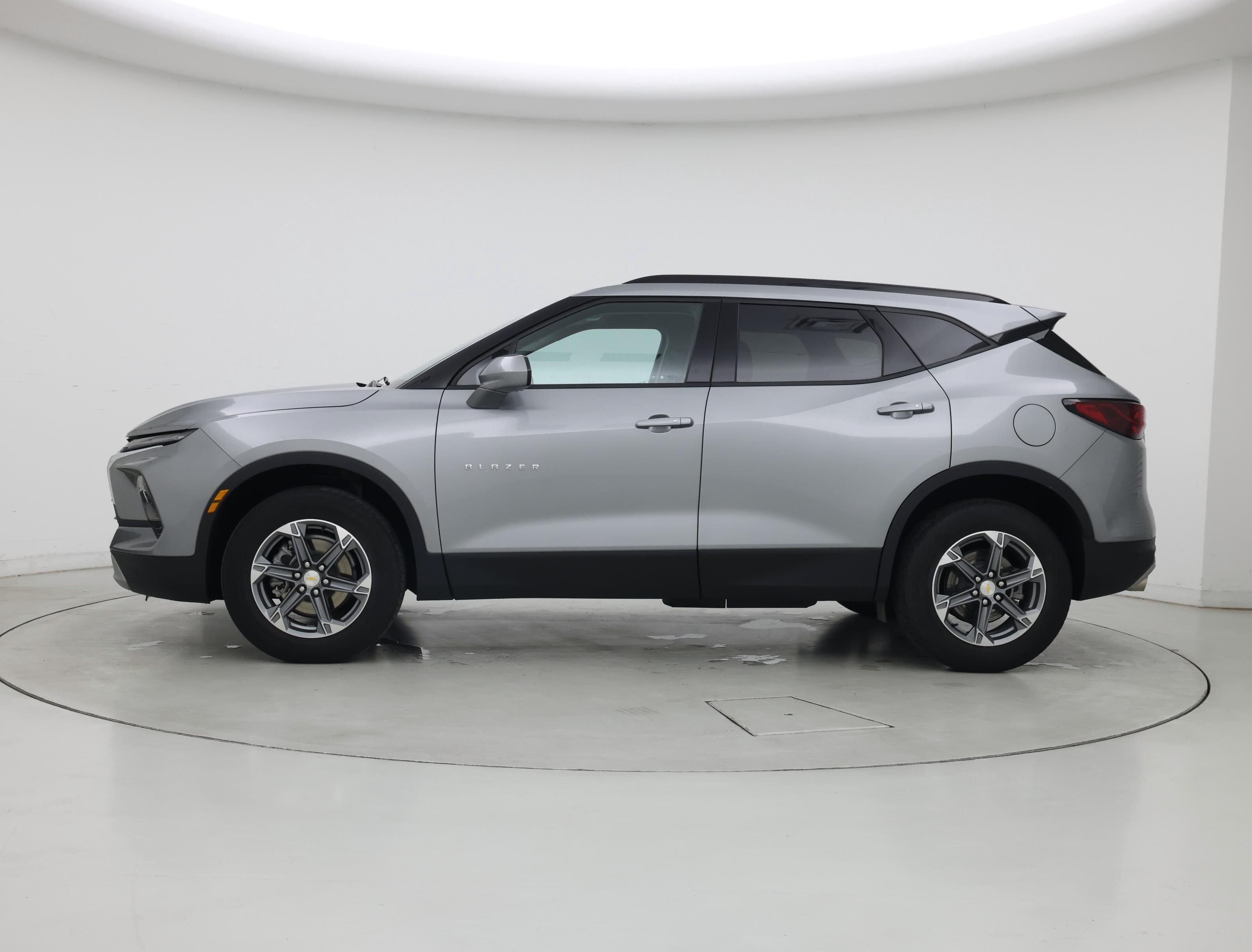 Thumbnail: 2023 Chevrolet Blazer - 3