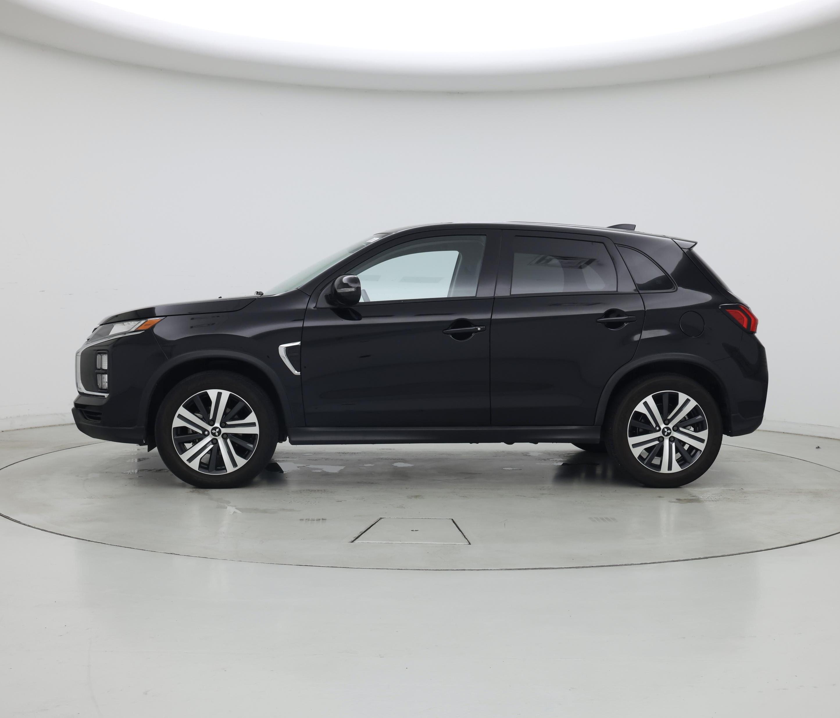 Thumbnail: 2025 Mitsubishi Outlander Sport - 3