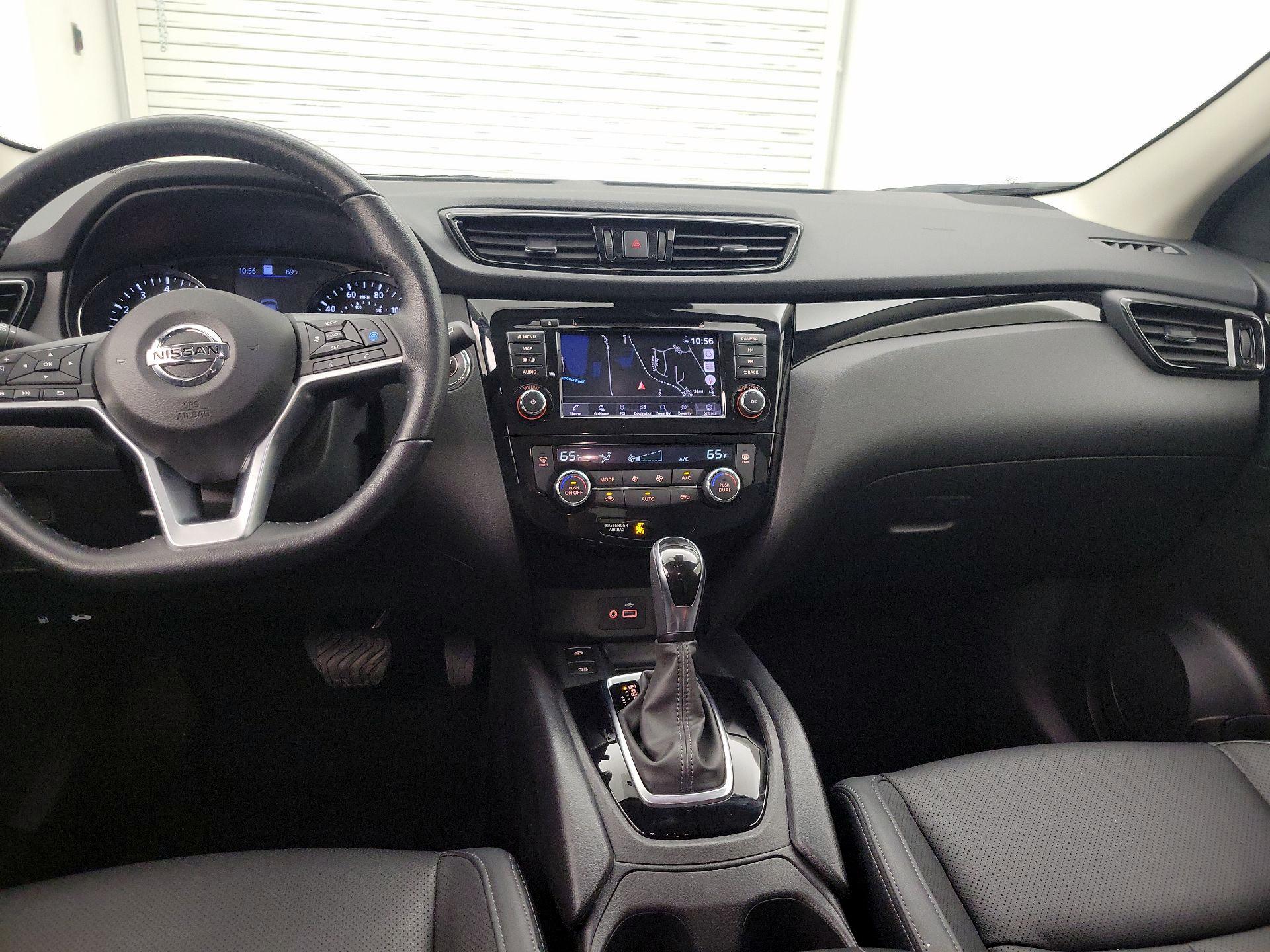 Thumbnail: 2022 Nissan Rogue Sport - 9