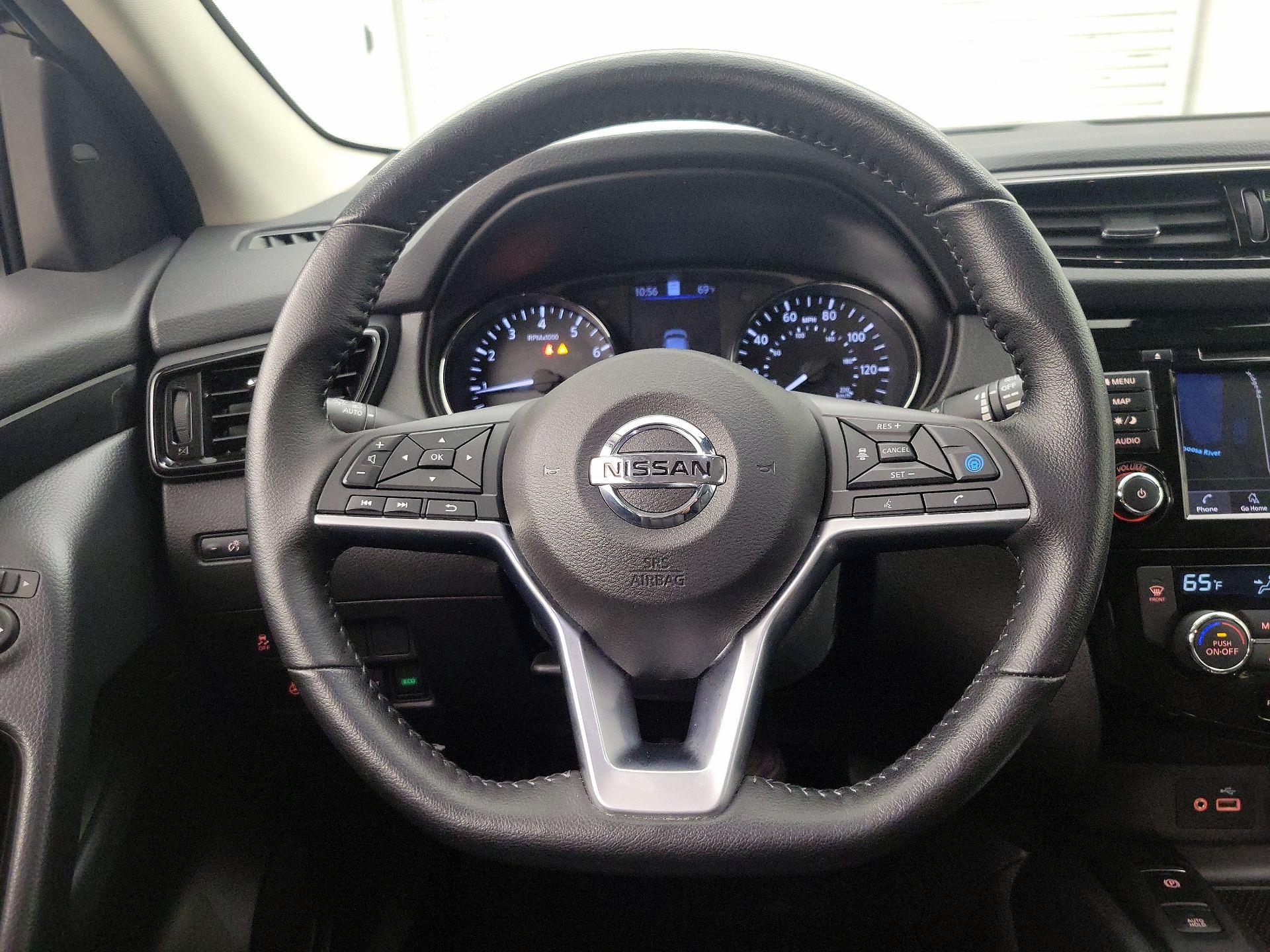 Thumbnail: 2022 Nissan Rogue Sport - 10