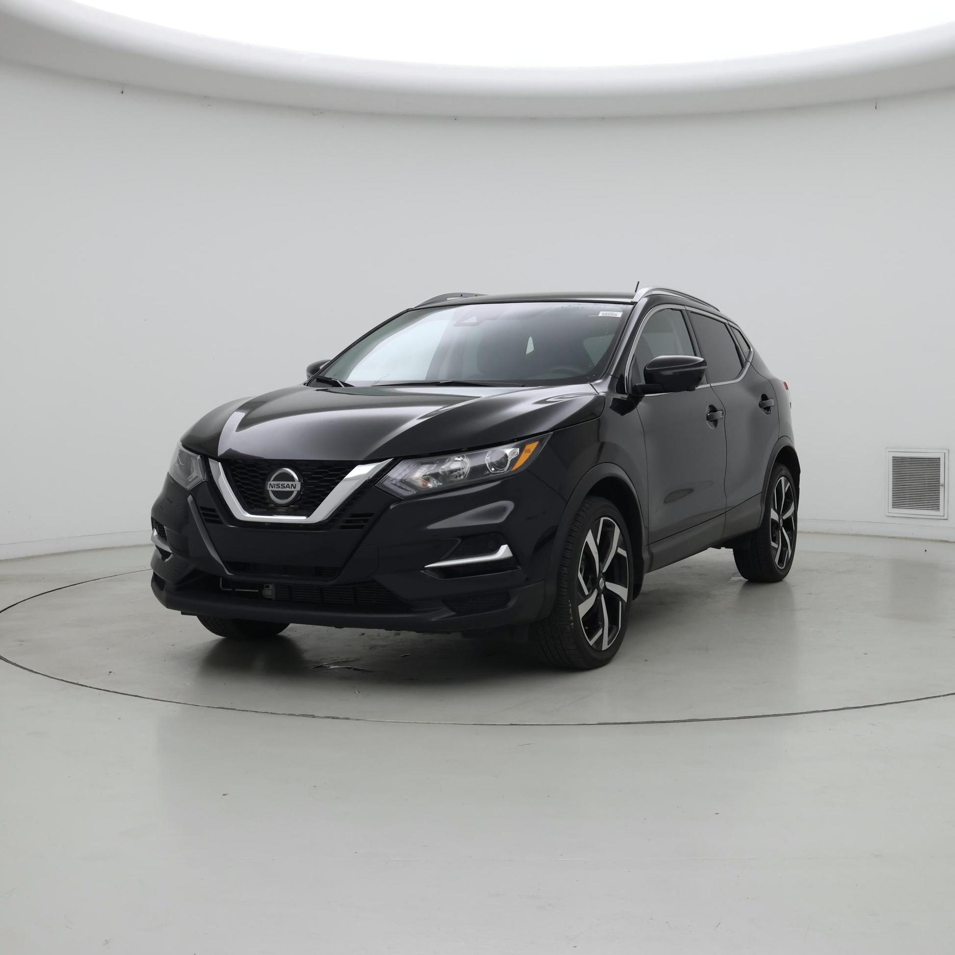 Thumbnail: 2022 Nissan Rogue Sport - 4