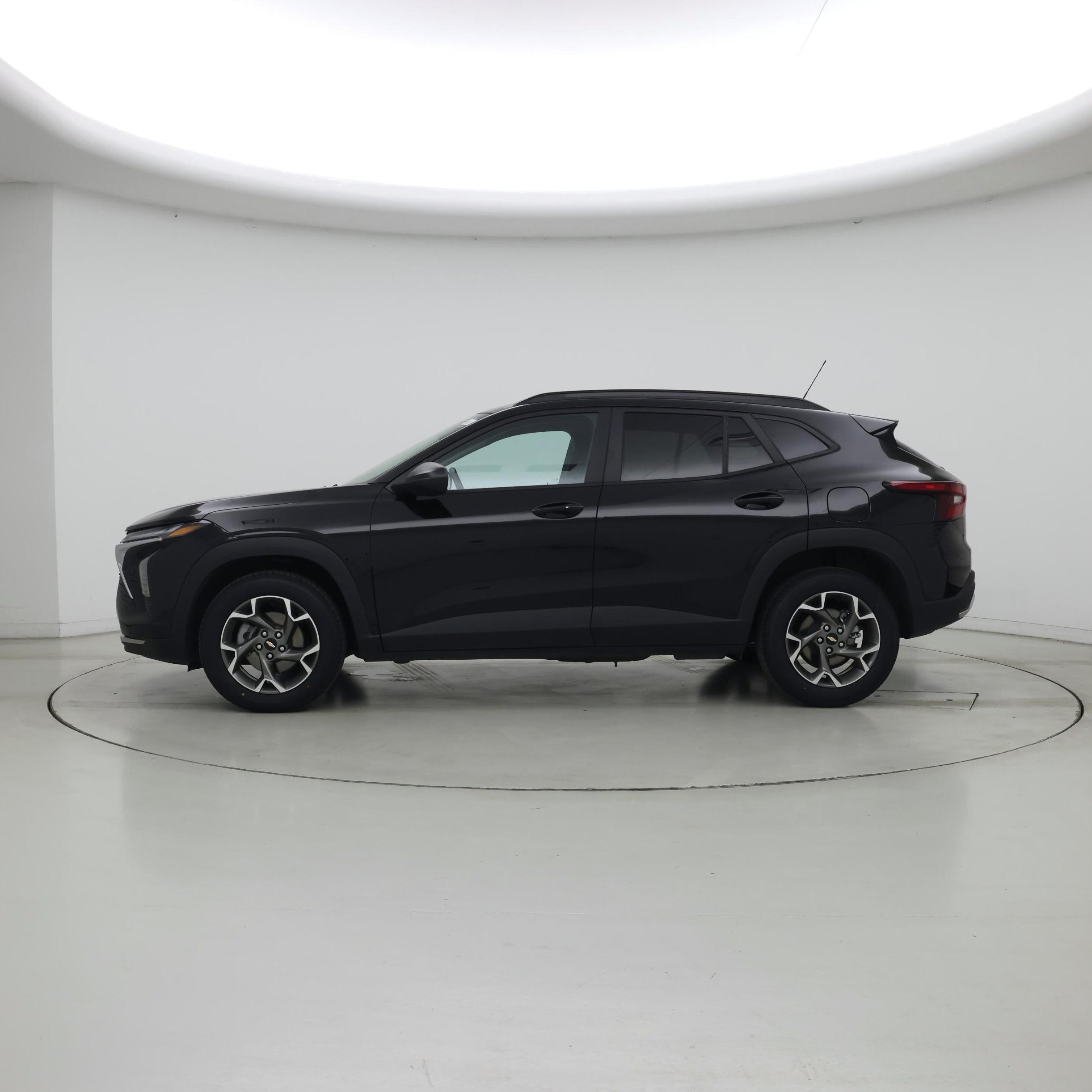 Thumbnail: 2025 Chevrolet Trax - 3