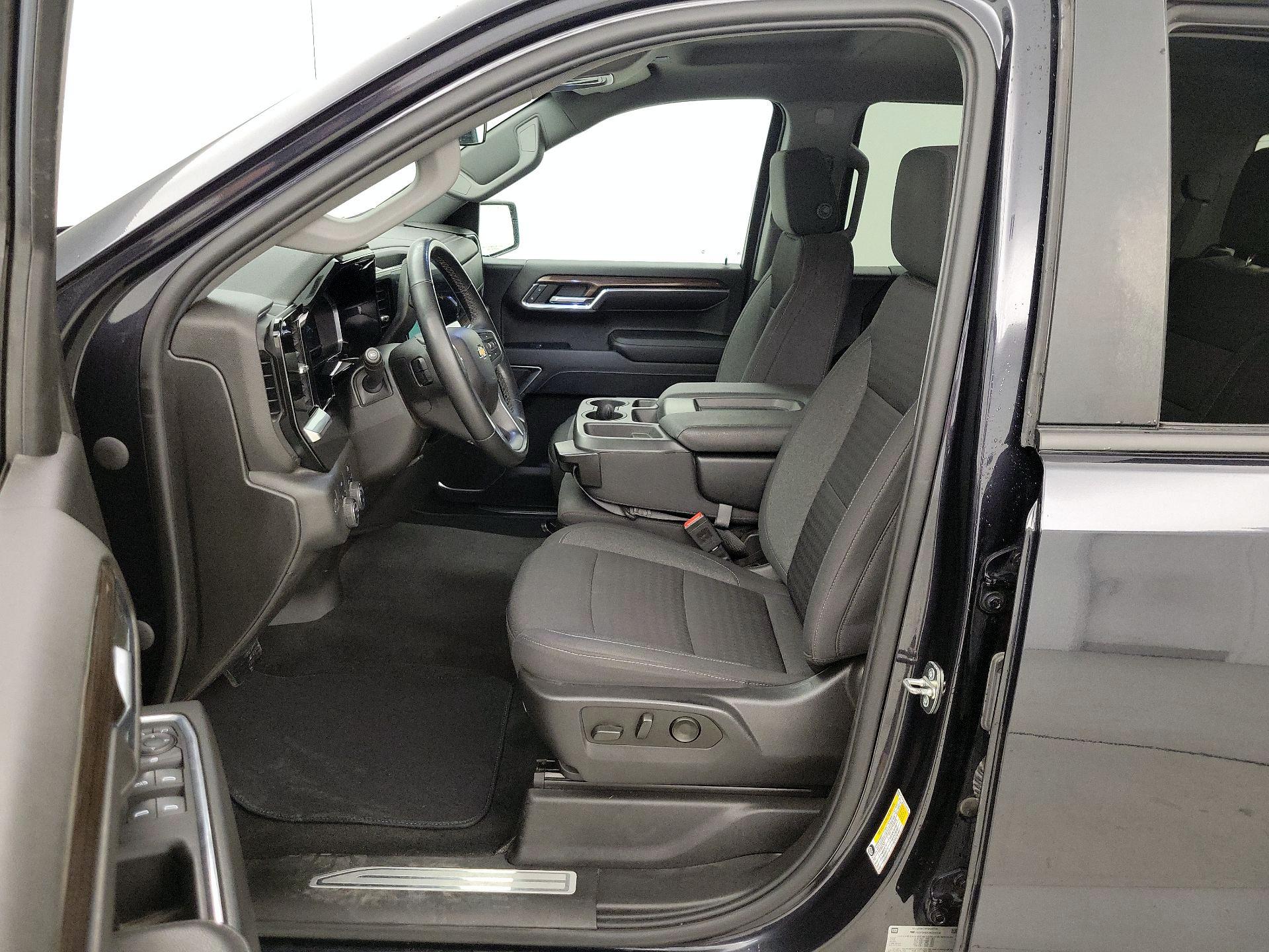 Thumbnail: 2023 Chevrolet Silverado 1500 - 11