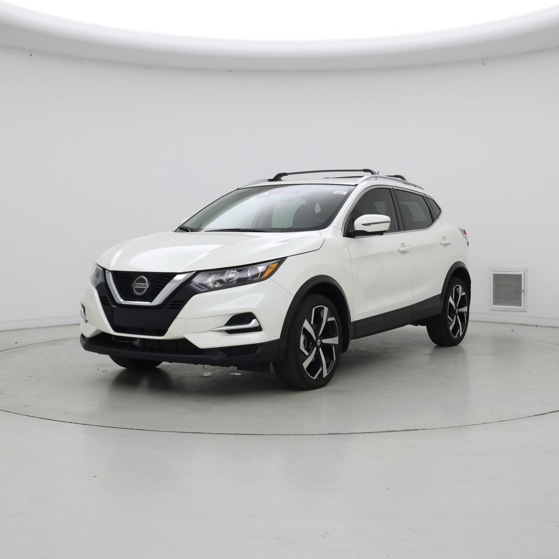 Thumbnail: 2022 Nissan Rogue Sport - 4