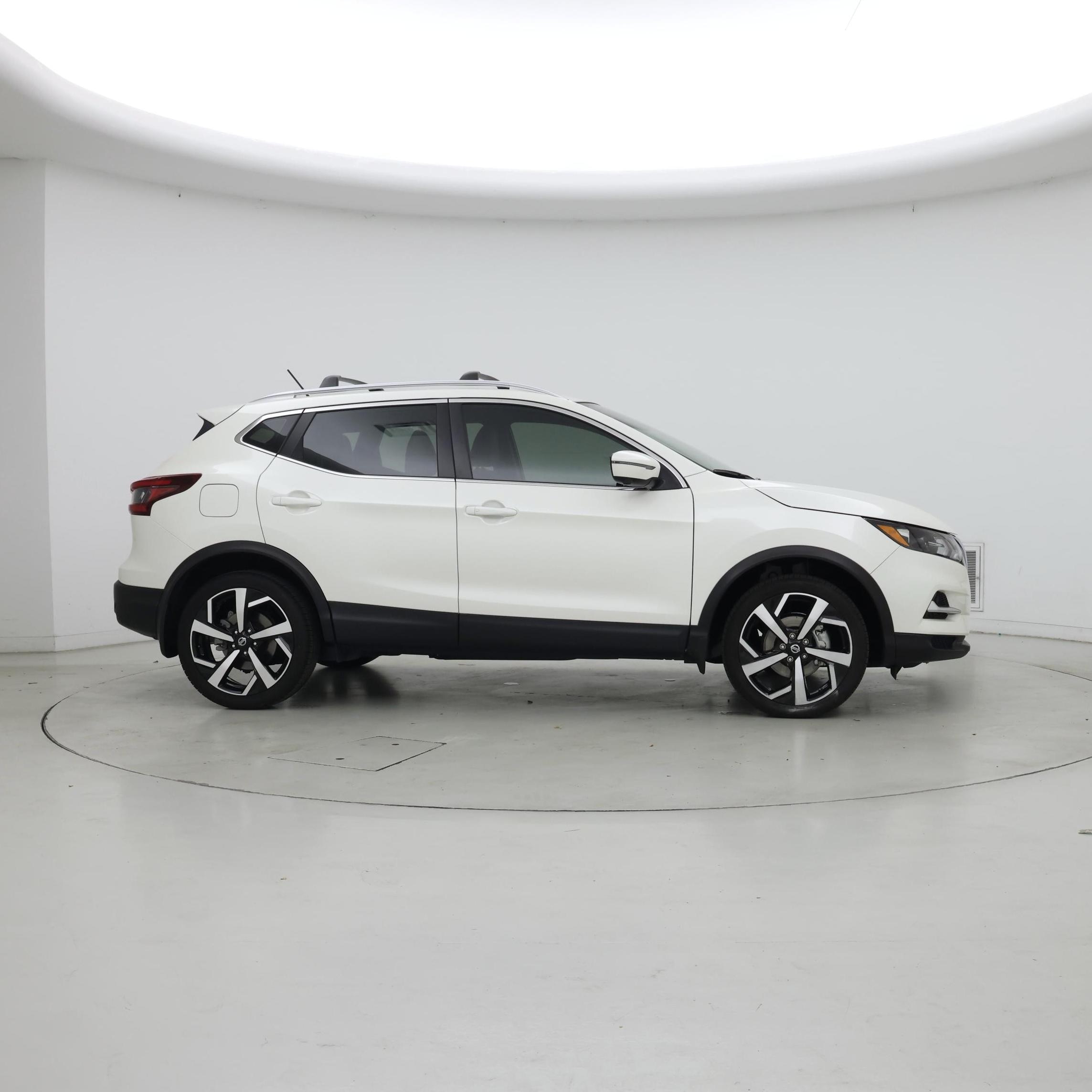 Thumbnail: 2022 Nissan Rogue Sport - 7