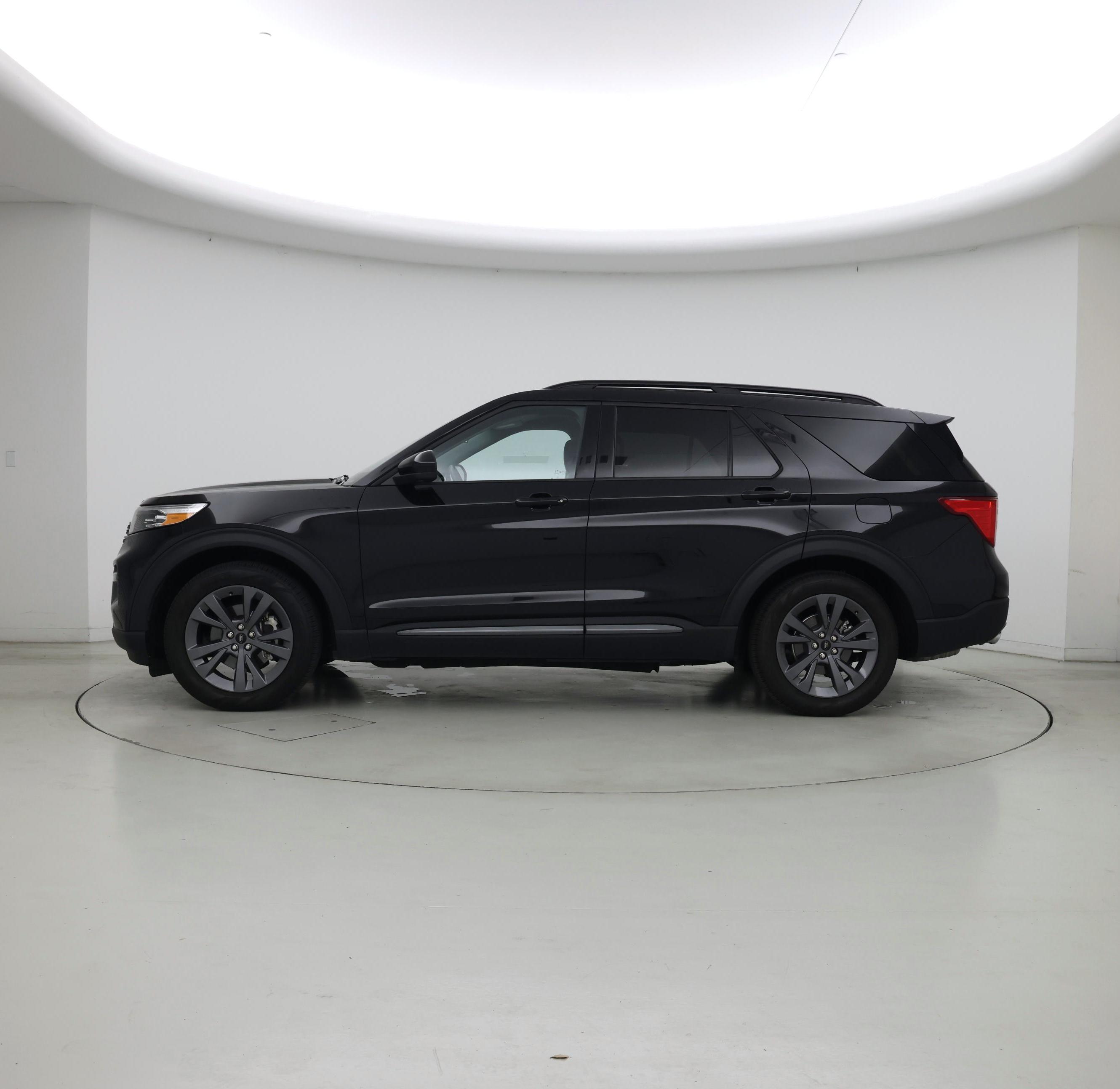 Thumbnail: 2023 Ford Explorer - 3