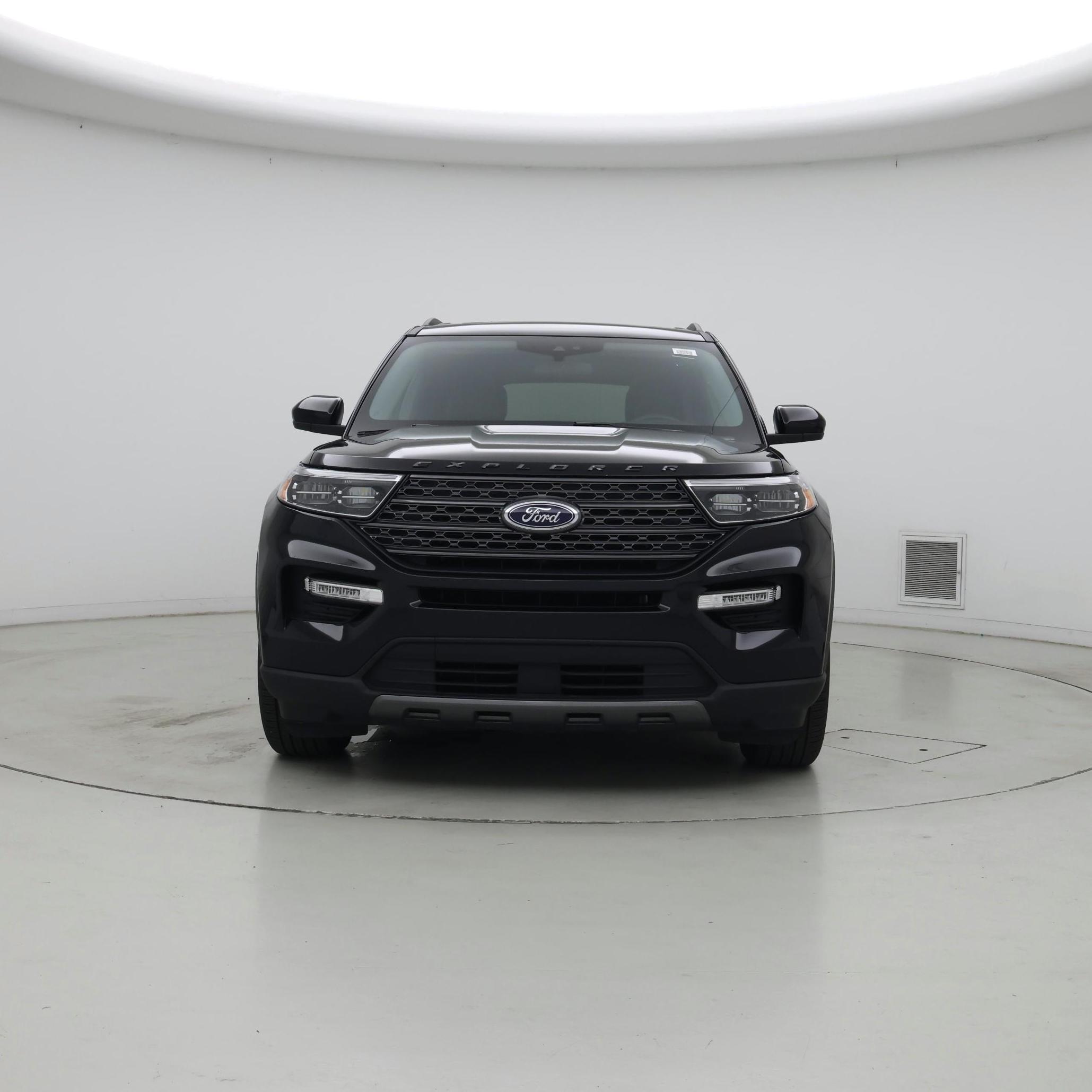 Thumbnail: 2023 Ford Explorer - 5