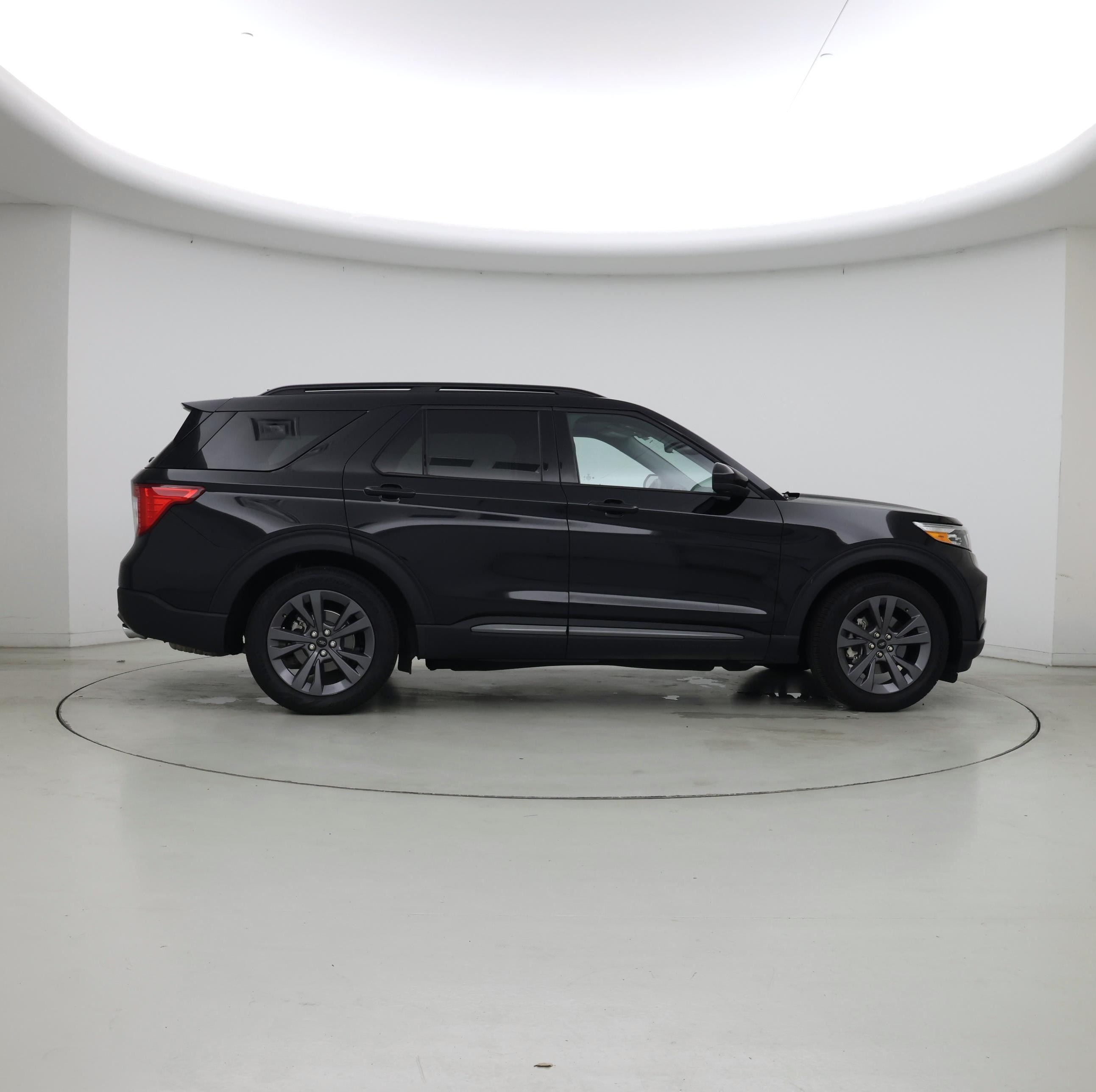Thumbnail: 2023 Ford Explorer - 7