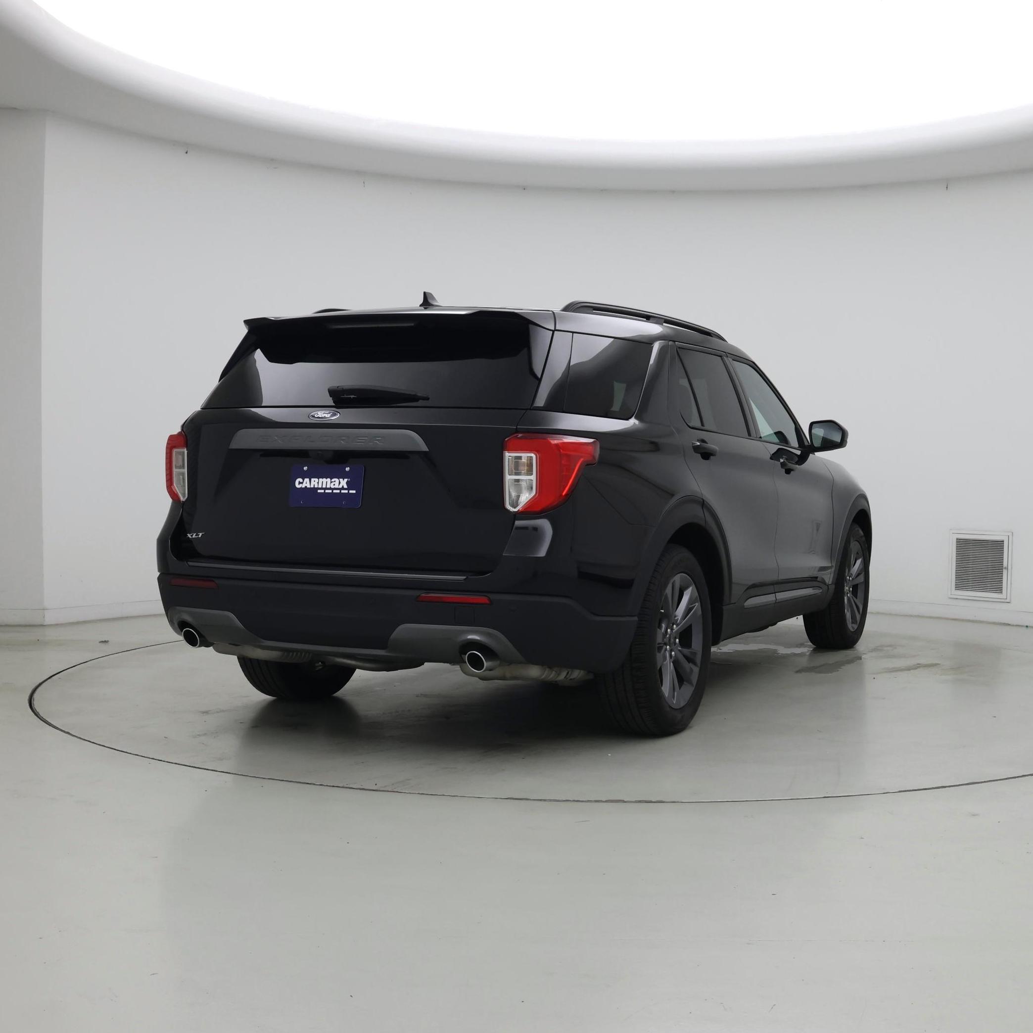 Thumbnail: 2023 Ford Explorer - 8