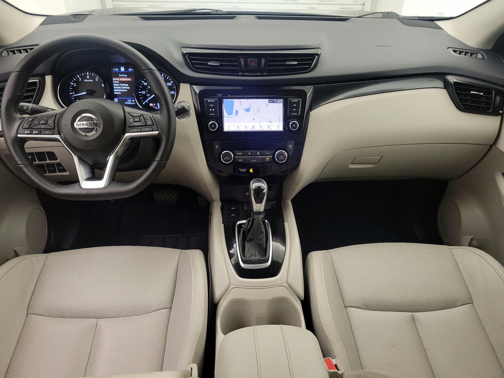 Thumbnail: 2022 Nissan Rogue Sport - 9