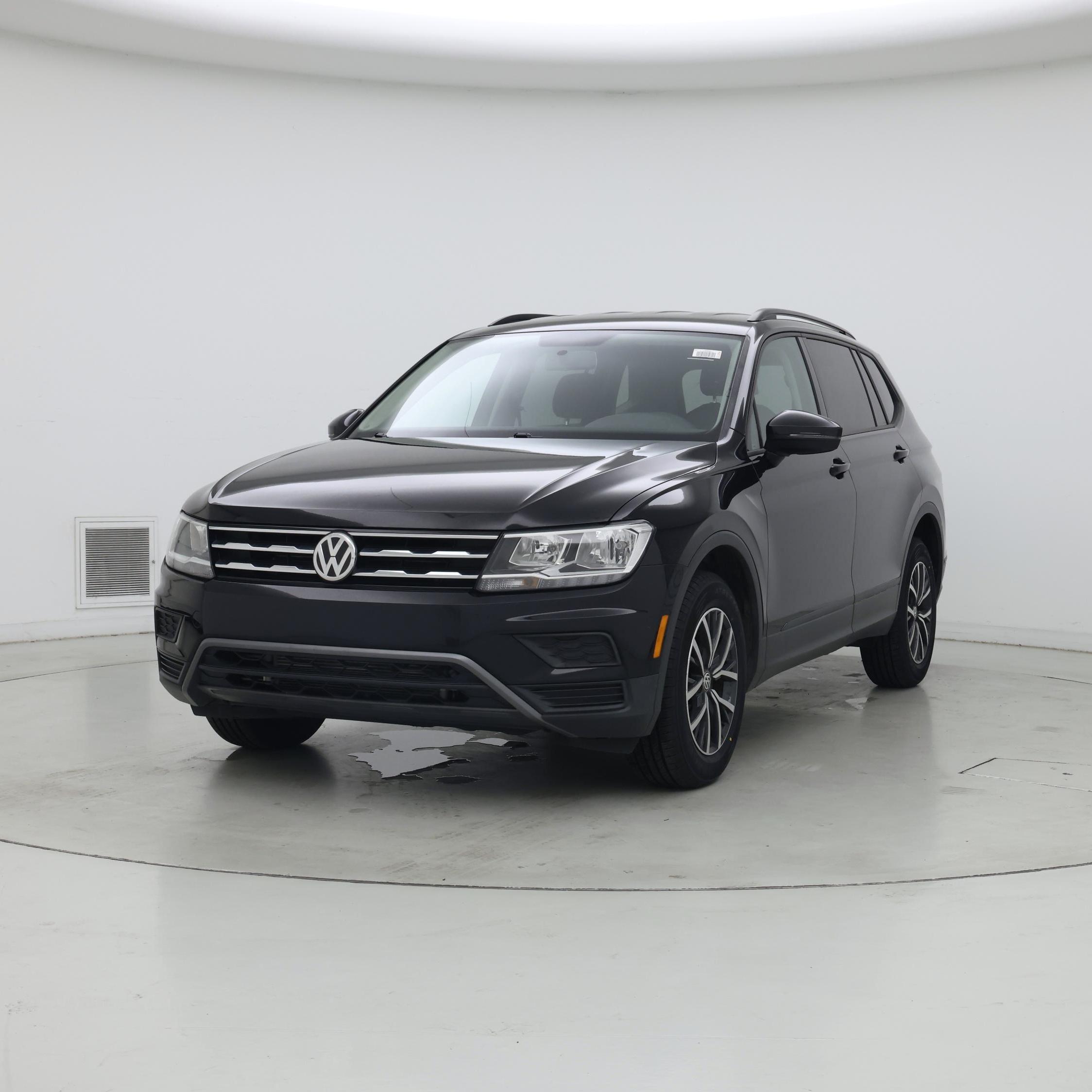Thumbnail: 2021 Volkswagen Tiguan - 4