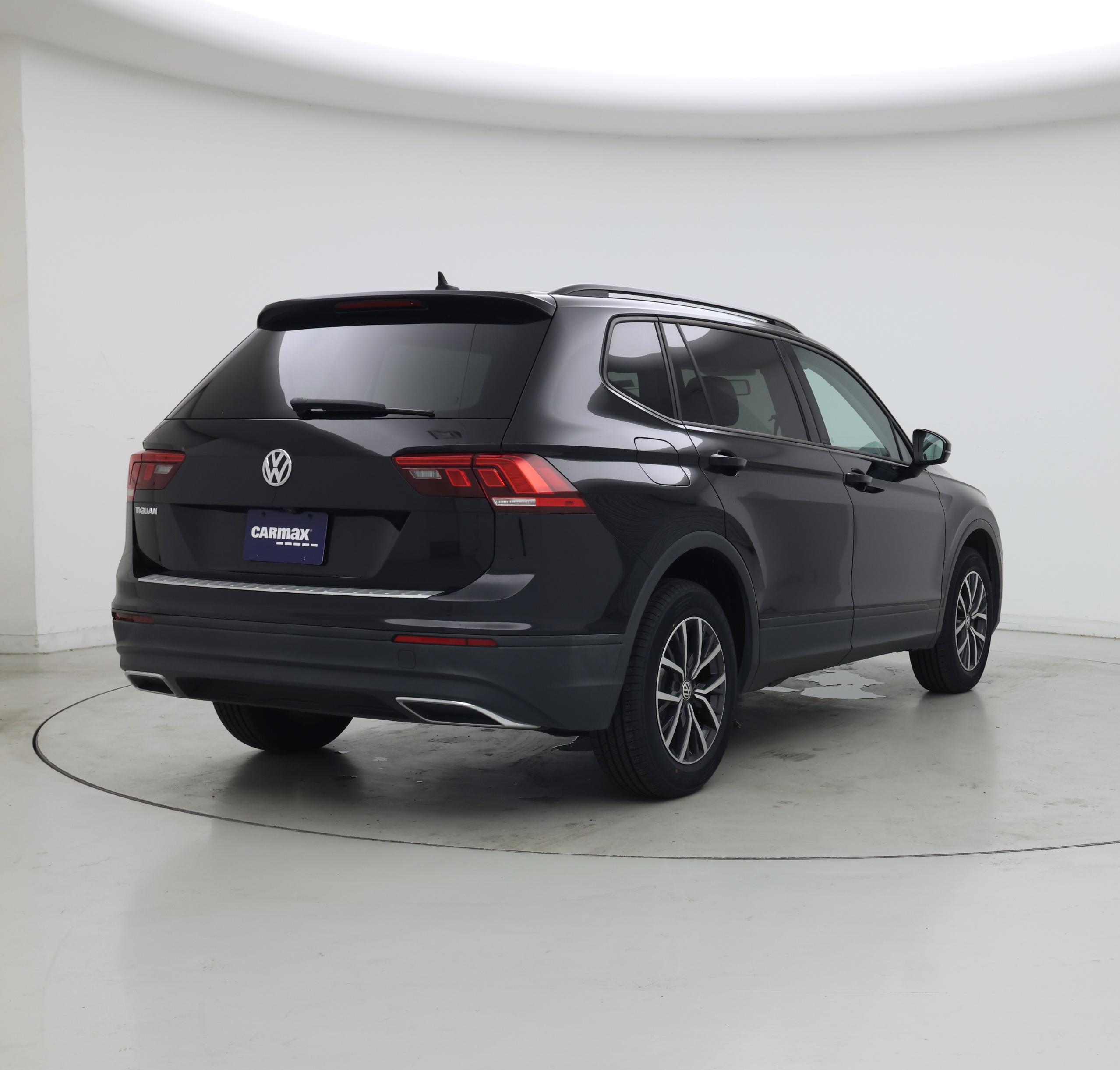 Thumbnail: 2021 Volkswagen Tiguan - 8