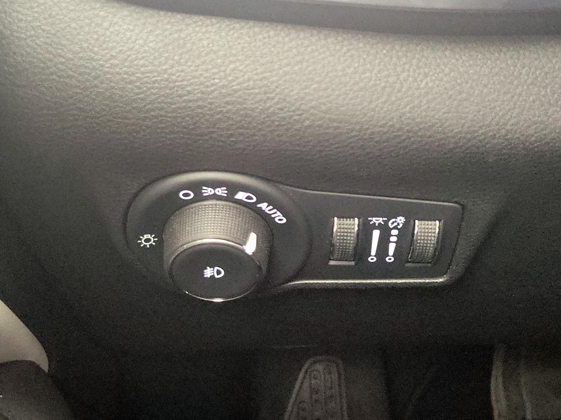 Thumbnail: 2022 Jeep Compass - 13