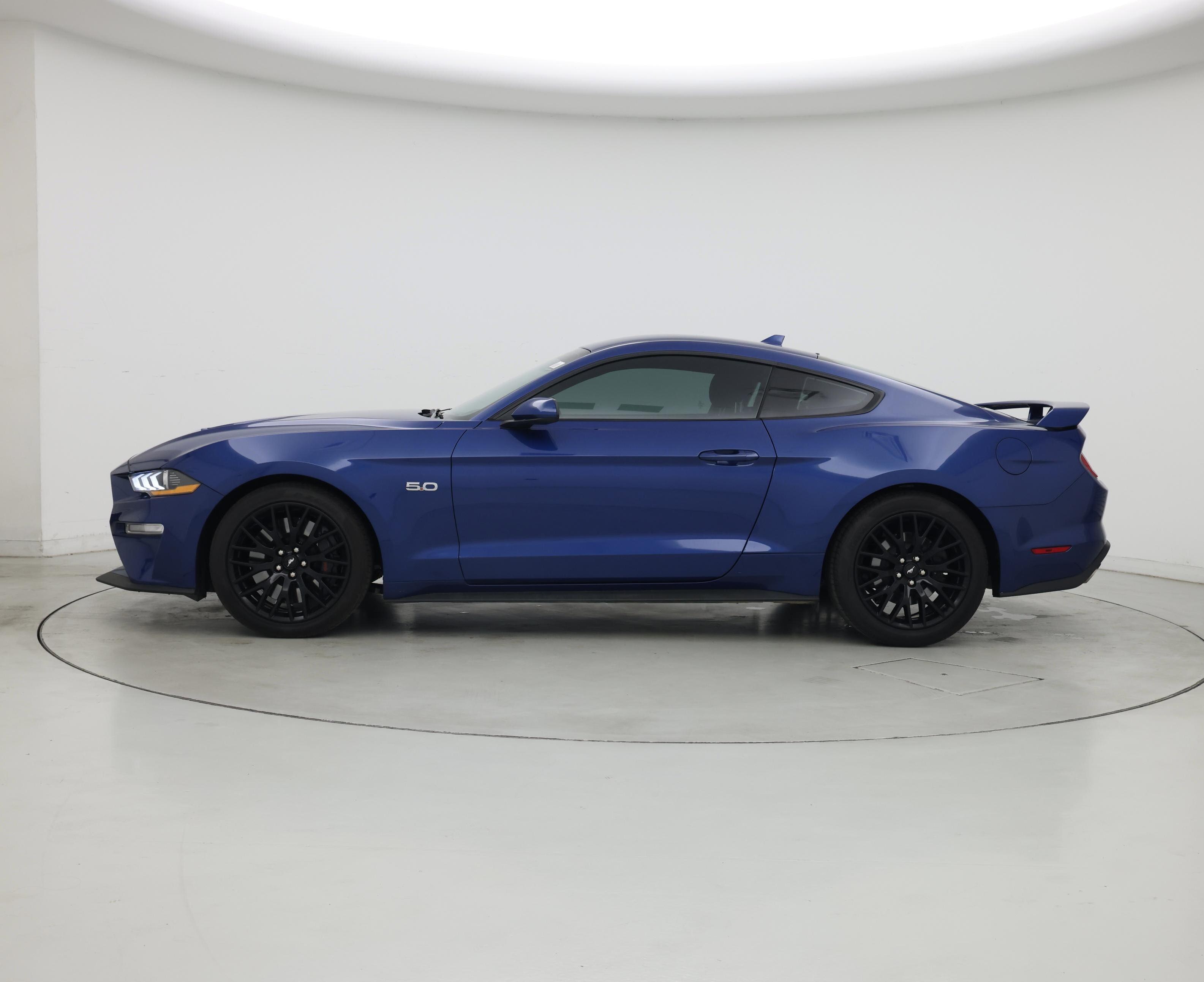 Thumbnail: 2022 Ford Mustang - 3