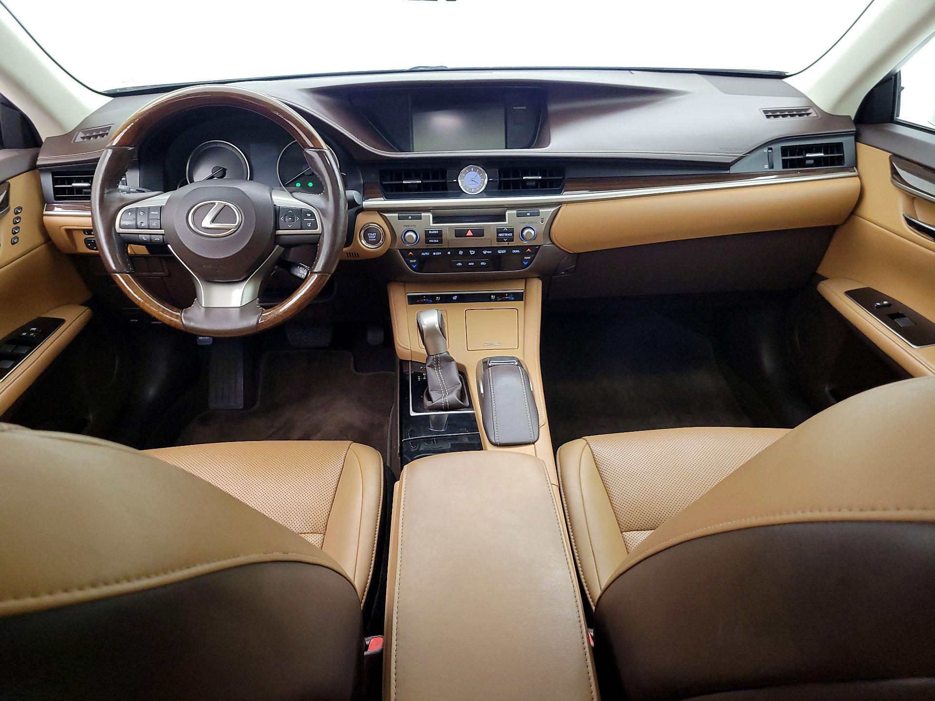Thumbnail: 2016 Lexus ES - 9