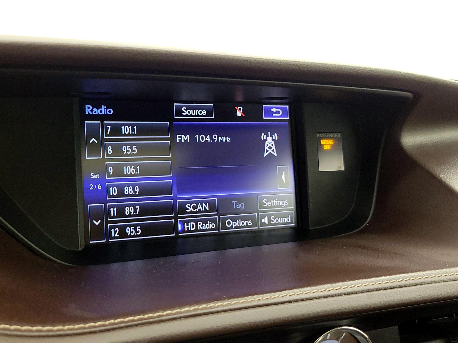 Thumbnail: 2016 Lexus ES - 16