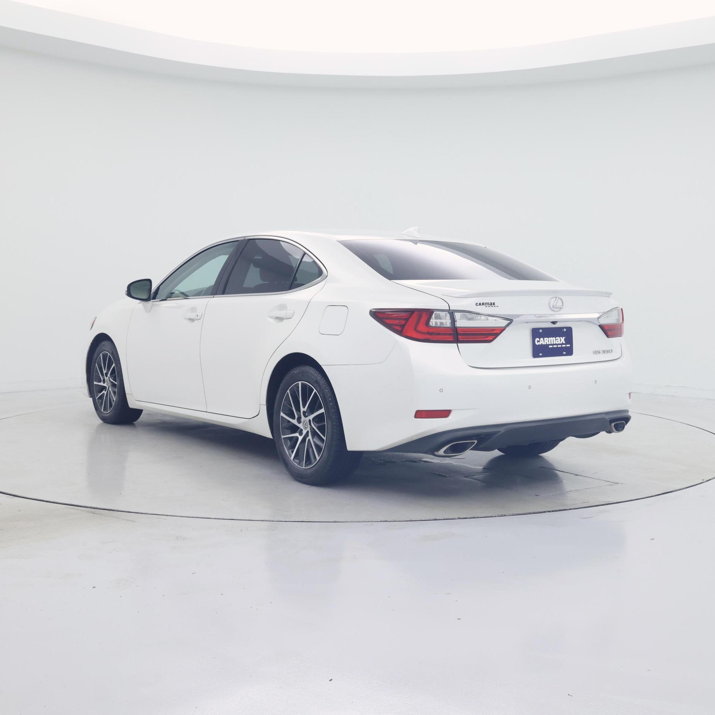 Thumbnail: 2016 Lexus ES - 2