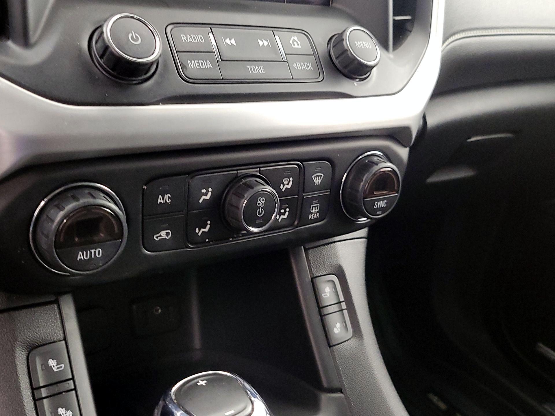 Thumbnail: 2019 GMC Acadia - 16