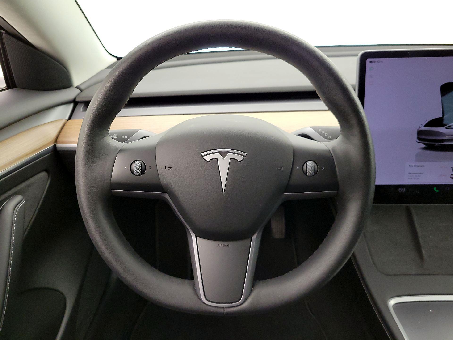 Thumbnail: 2022 Tesla Model 3 - 10