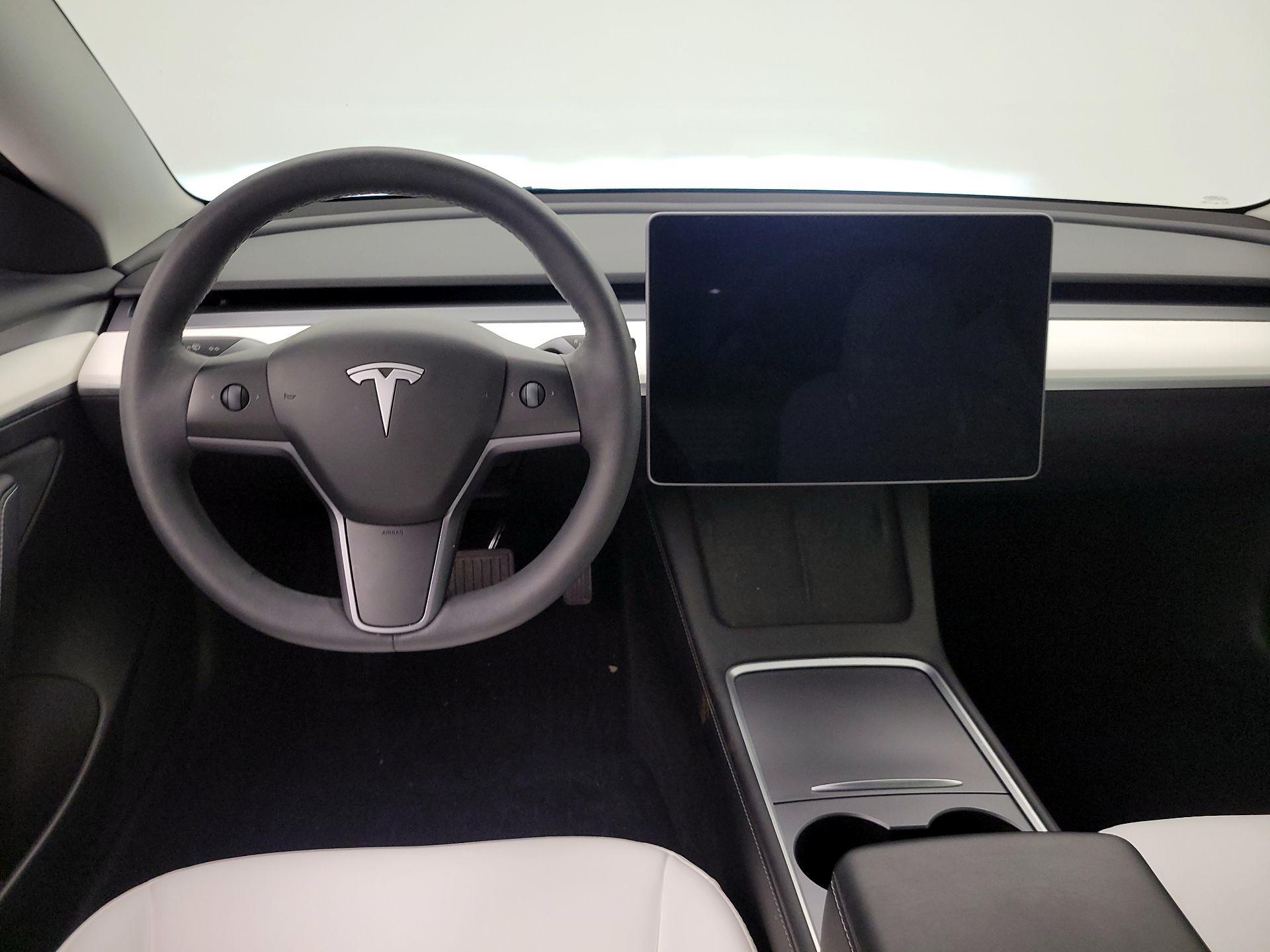 Thumbnail: 2023 Tesla Model 3 - 10