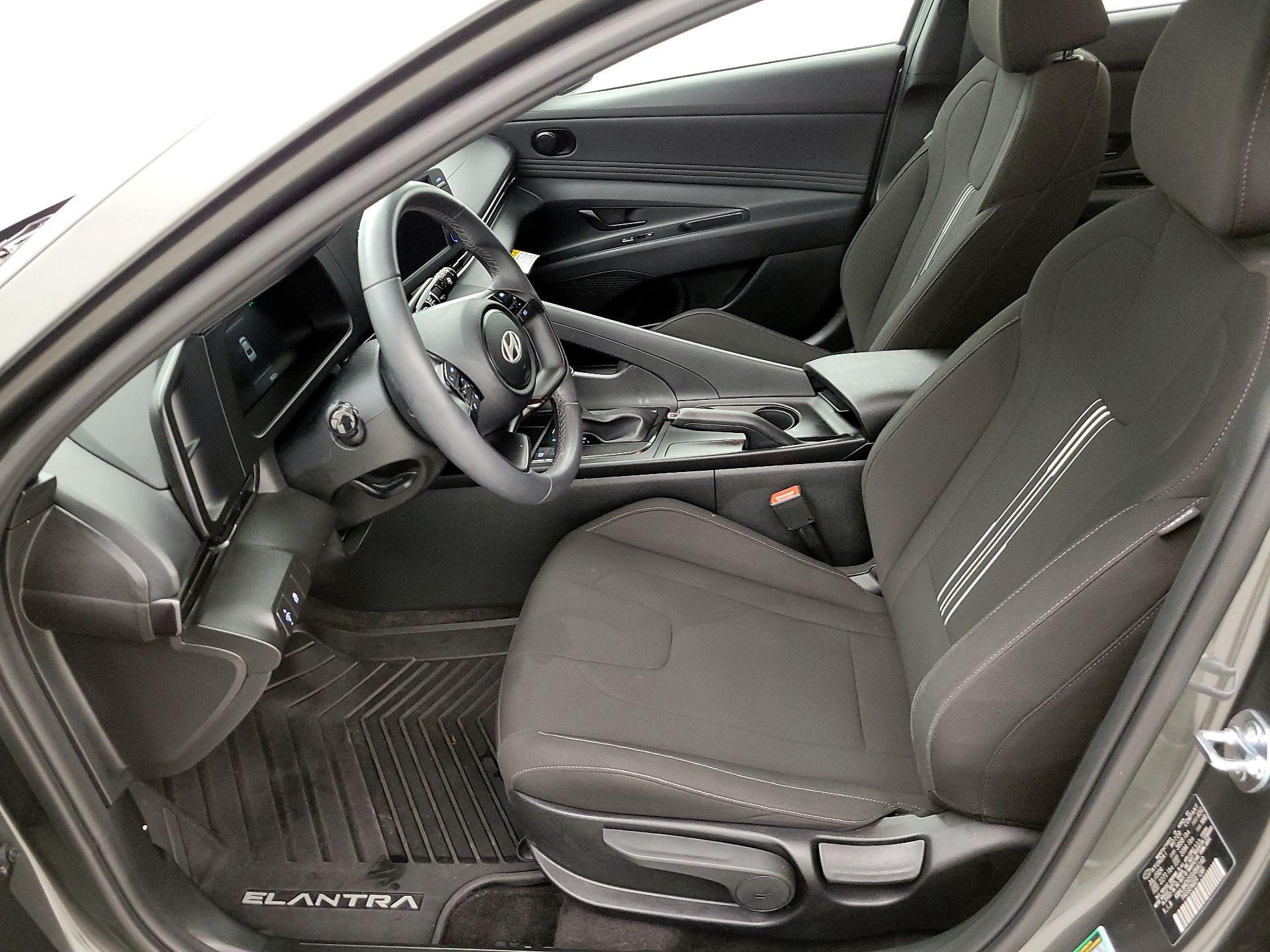 Thumbnail: 2025 Hyundai Elantra - 11
