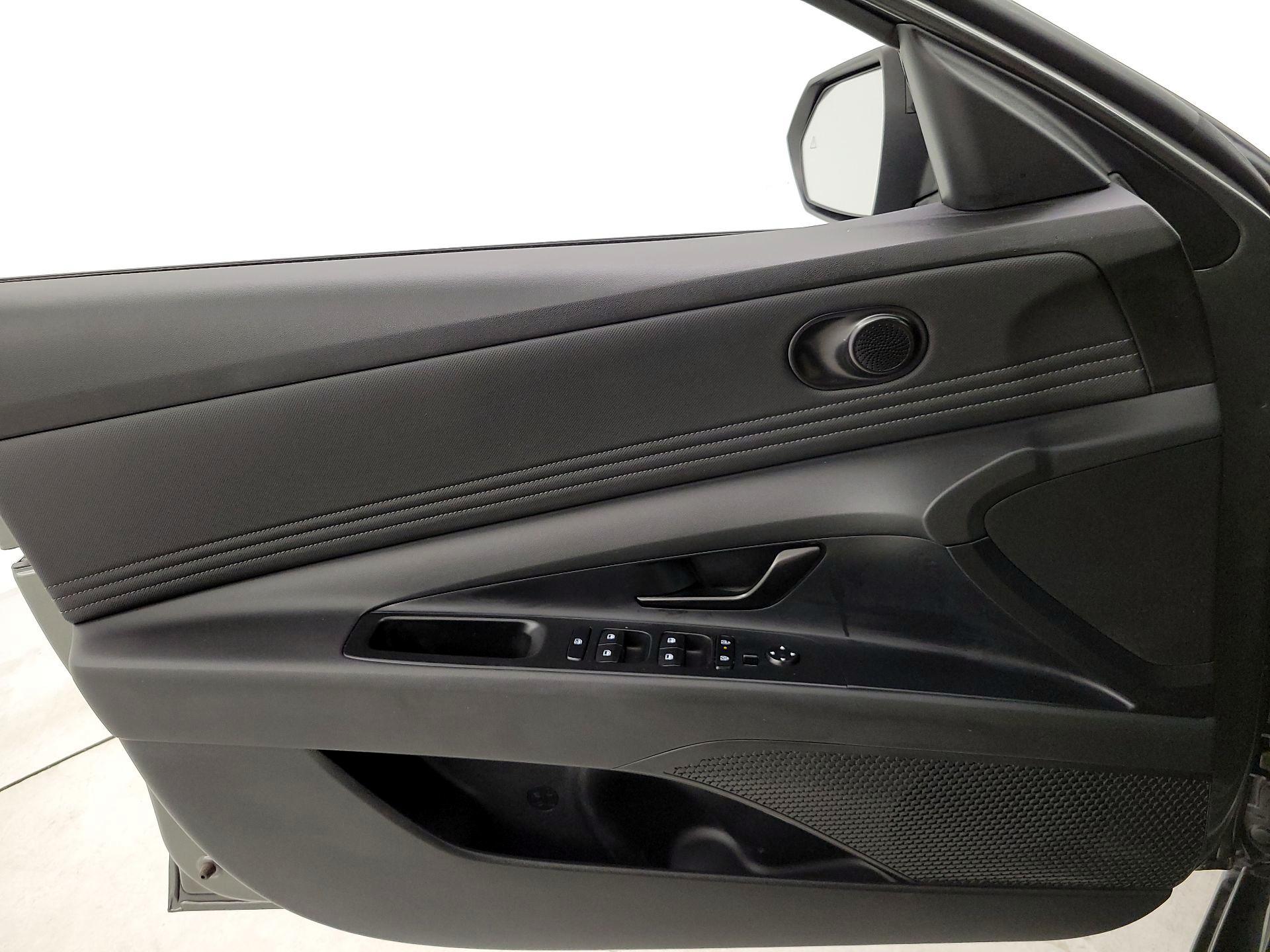 Thumbnail: 2025 Hyundai Elantra - 12