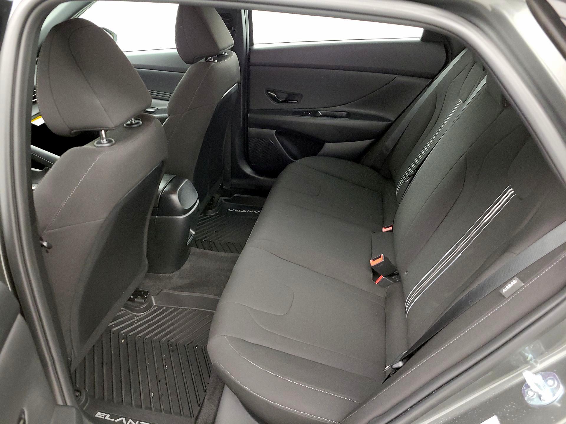 Thumbnail: 2025 Hyundai Elantra - 19