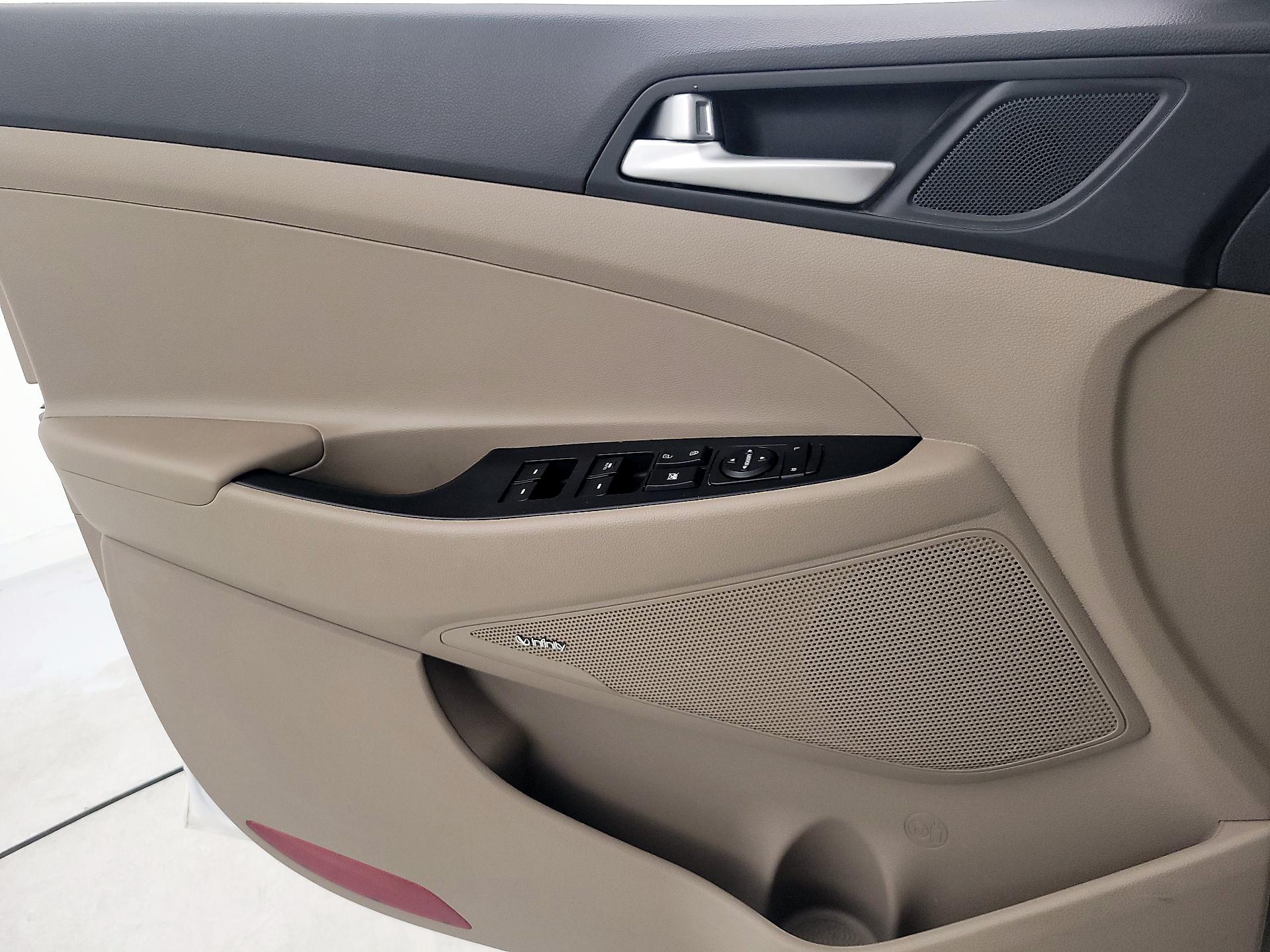 Thumbnail: 2021 Hyundai Tucson - 12