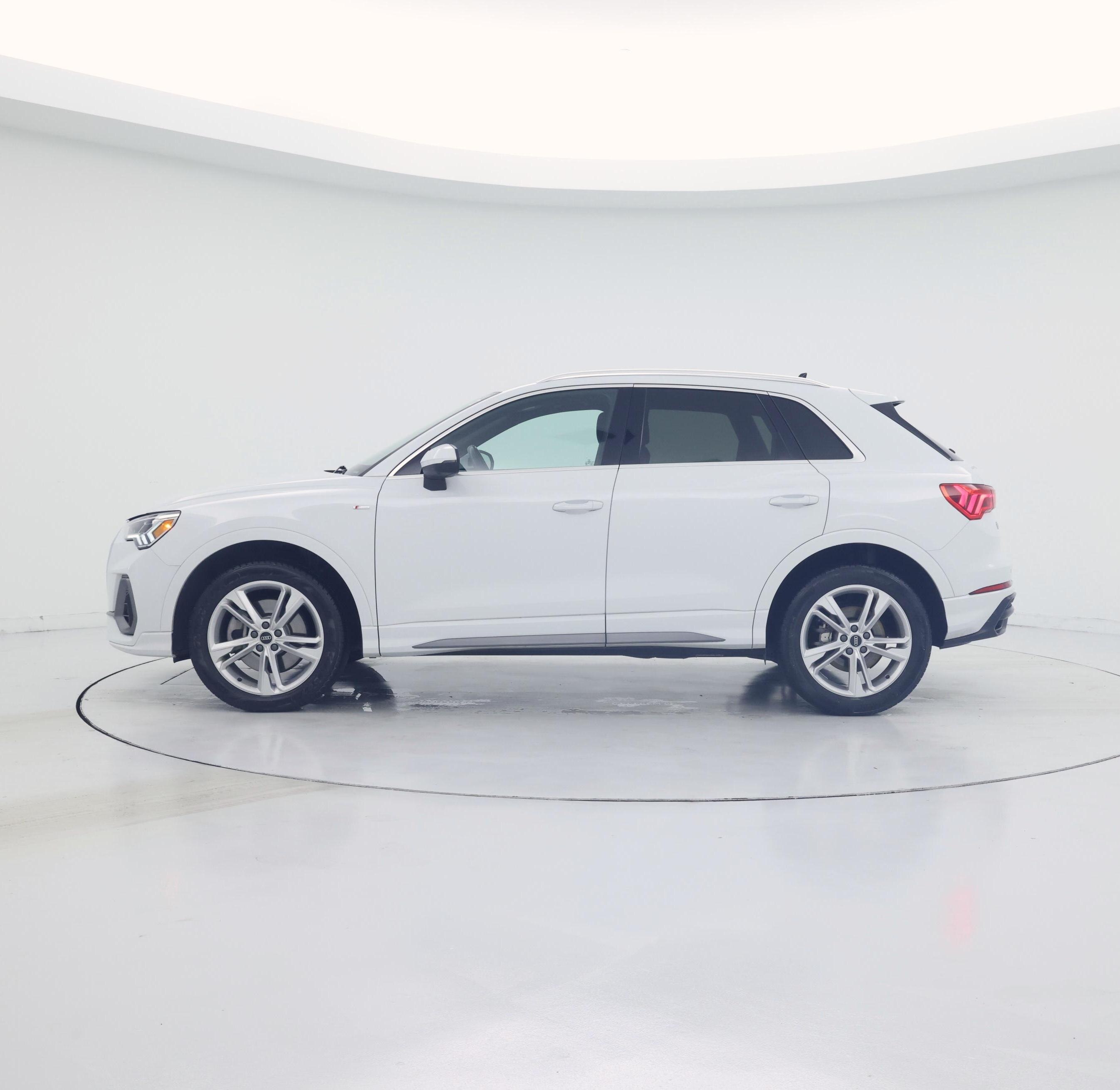 Thumbnail: 2022 Audi Q3 - 3