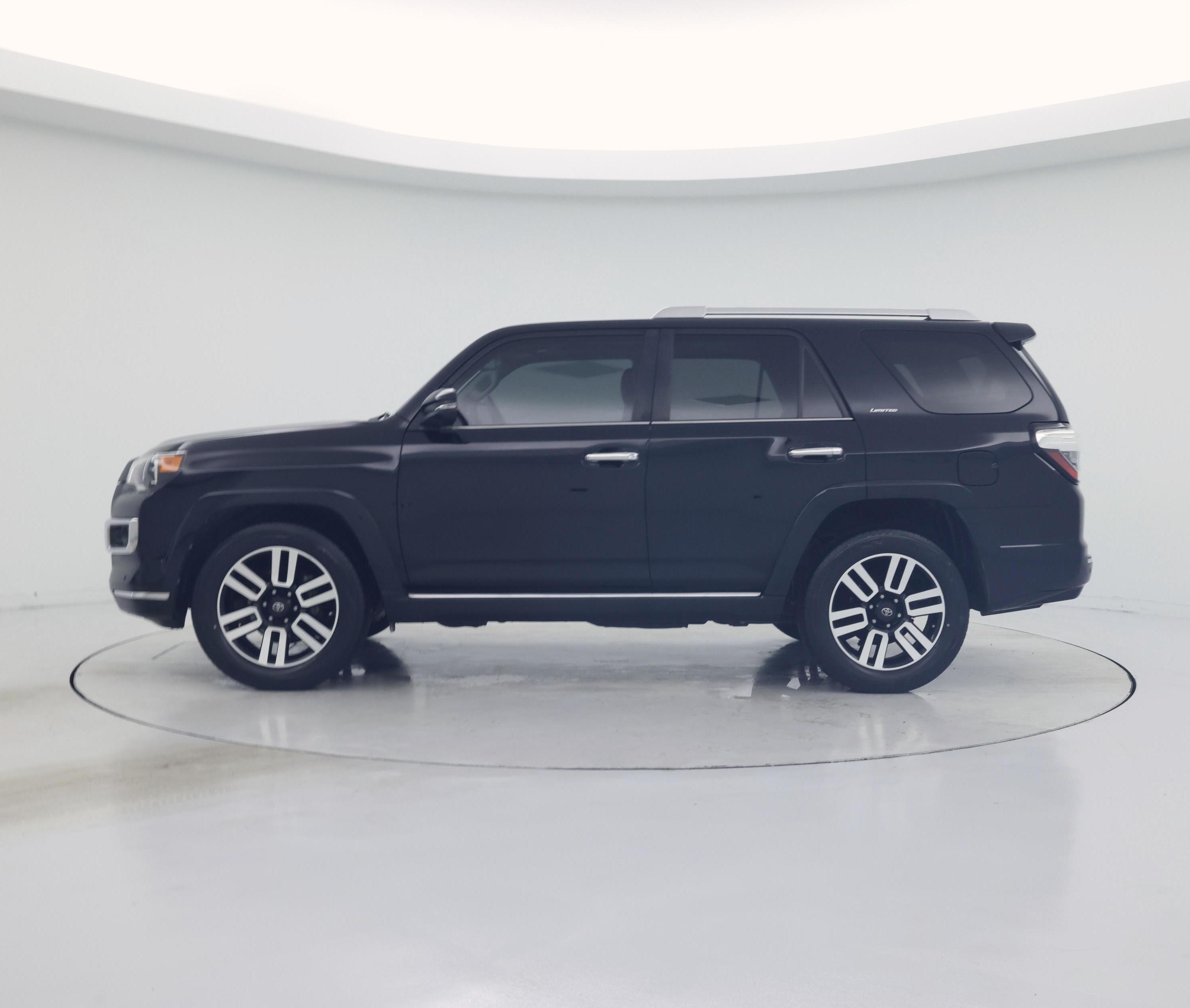 Thumbnail: 2019 Toyota 4Runner - 3