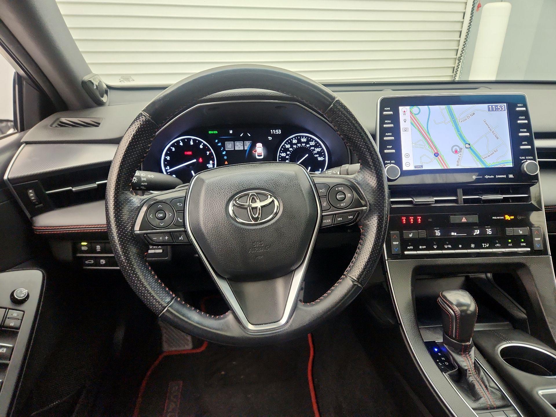 Thumbnail: 2020 Toyota Avalon - 10