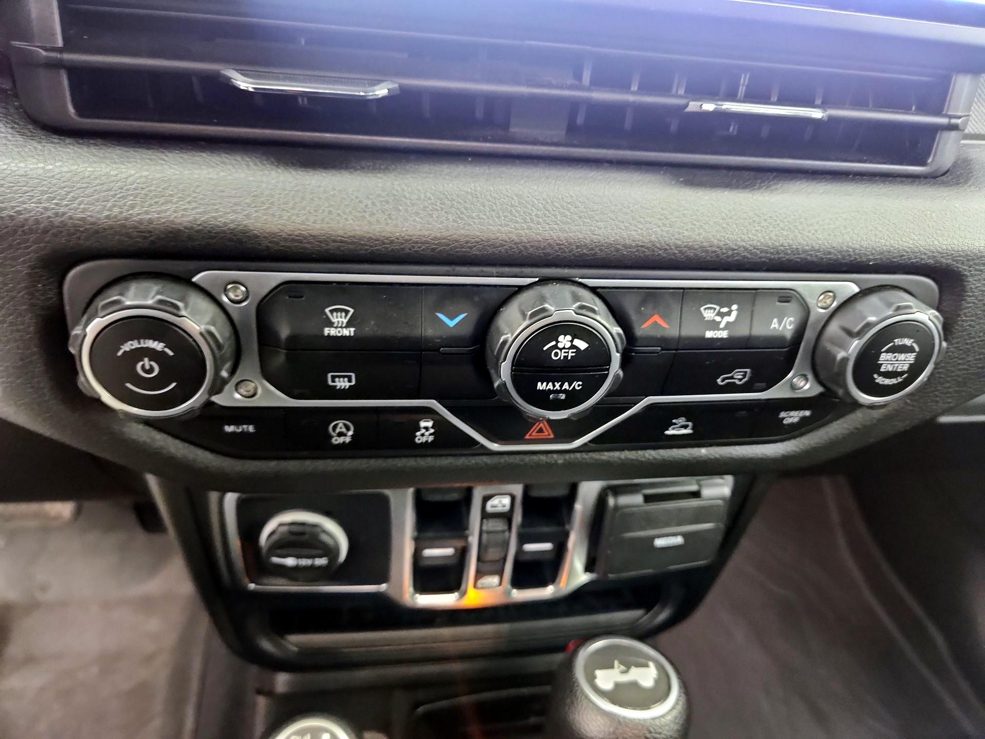 Thumbnail: 2024 Jeep Wrangler - 16