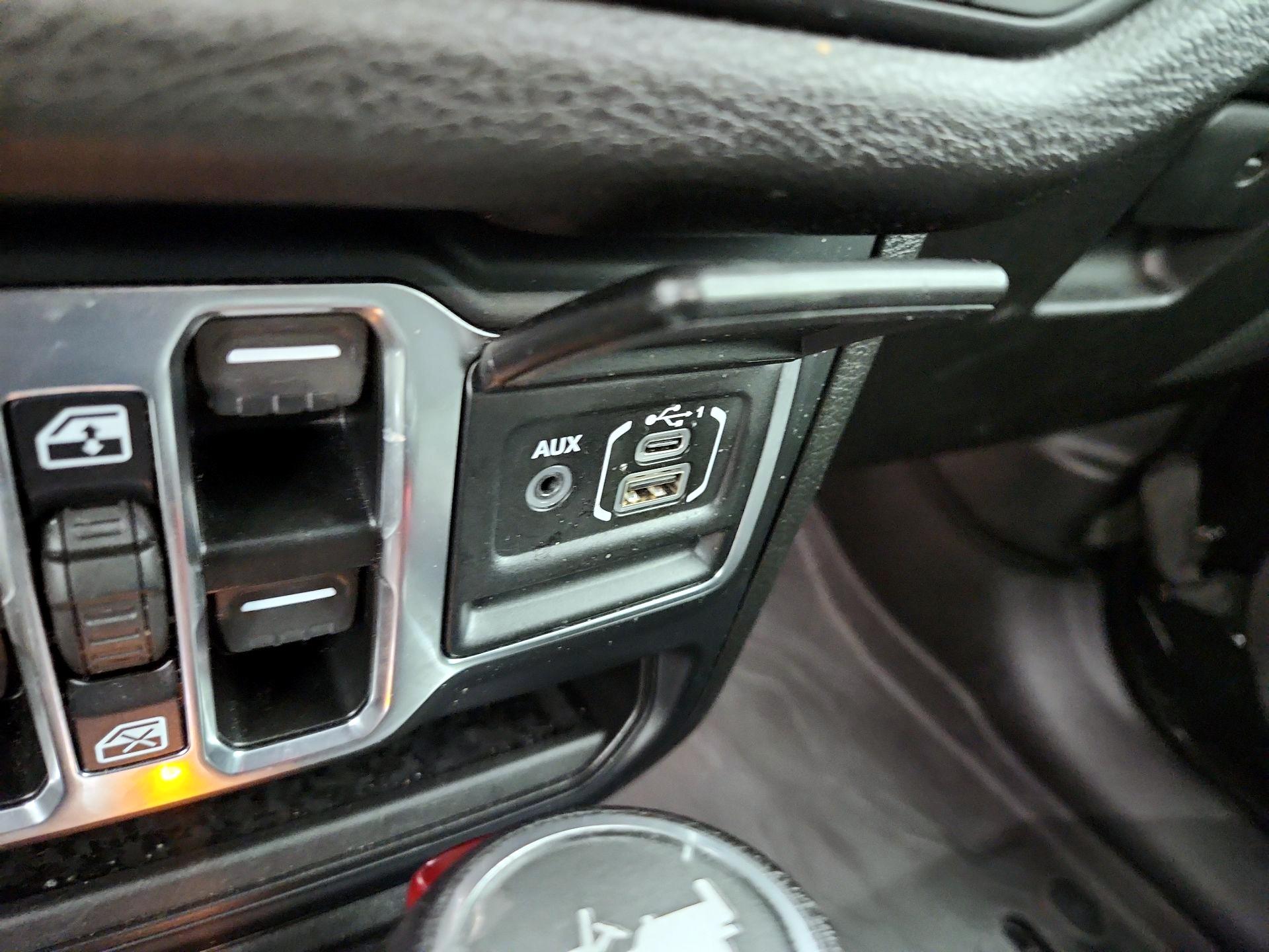 Thumbnail: 2024 Jeep Wrangler - 18