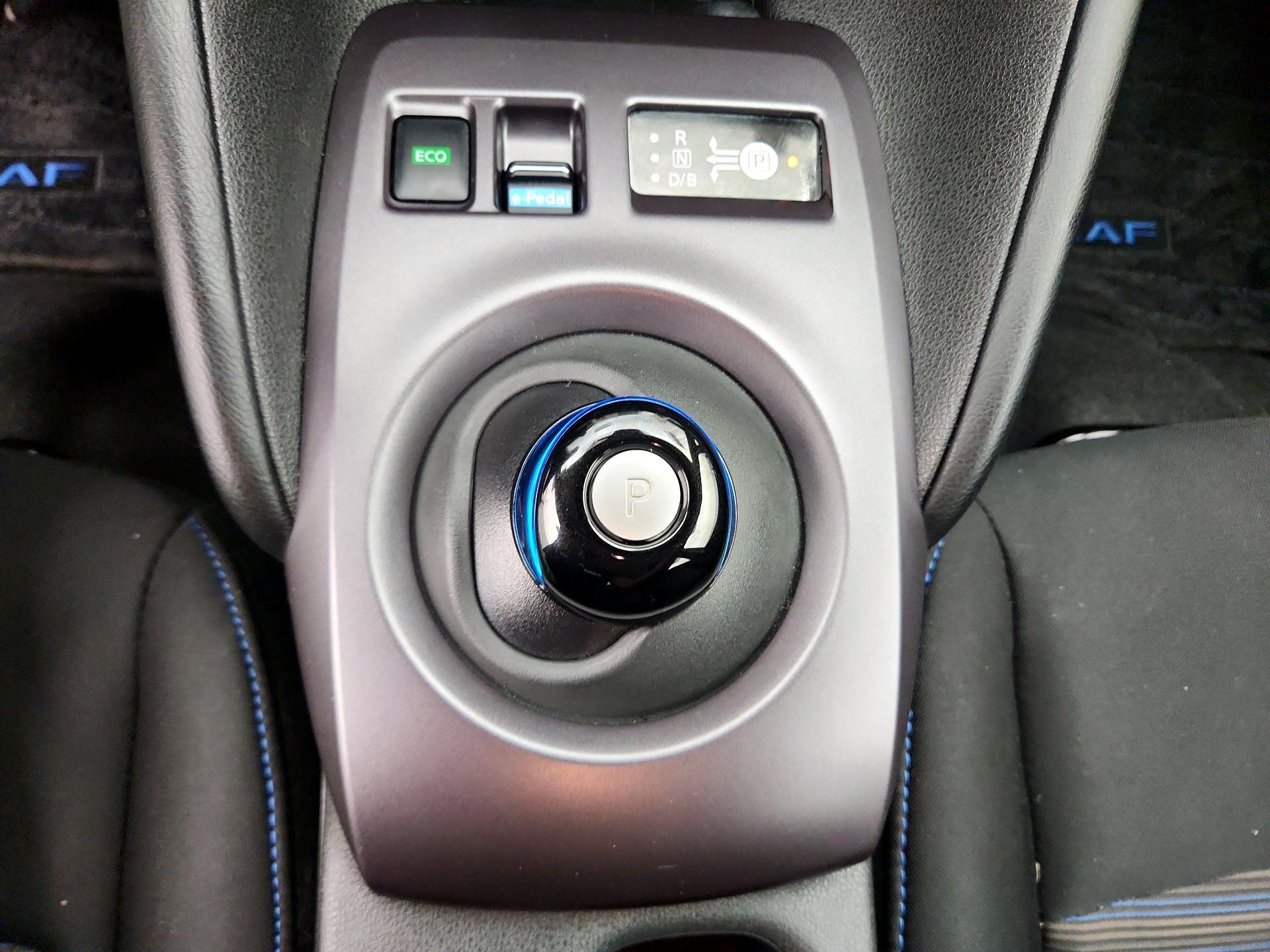 Thumbnail: 2023 Nissan Leaf - 17