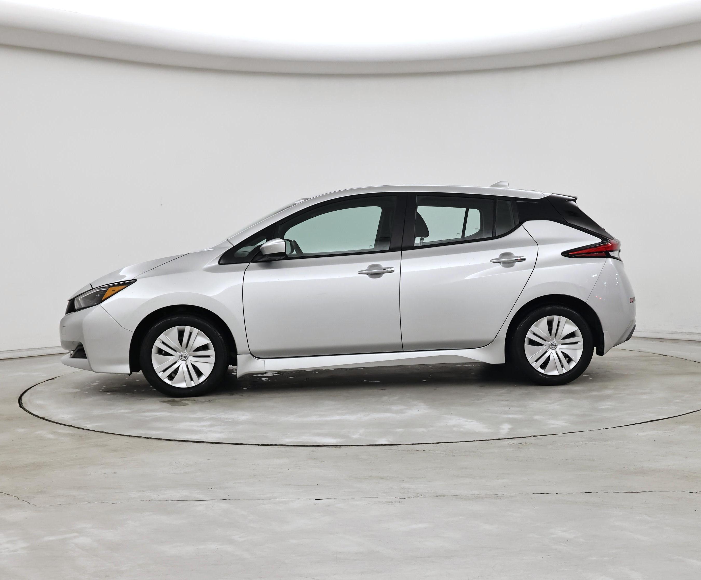 Thumbnail: 2023 Nissan Leaf - 3