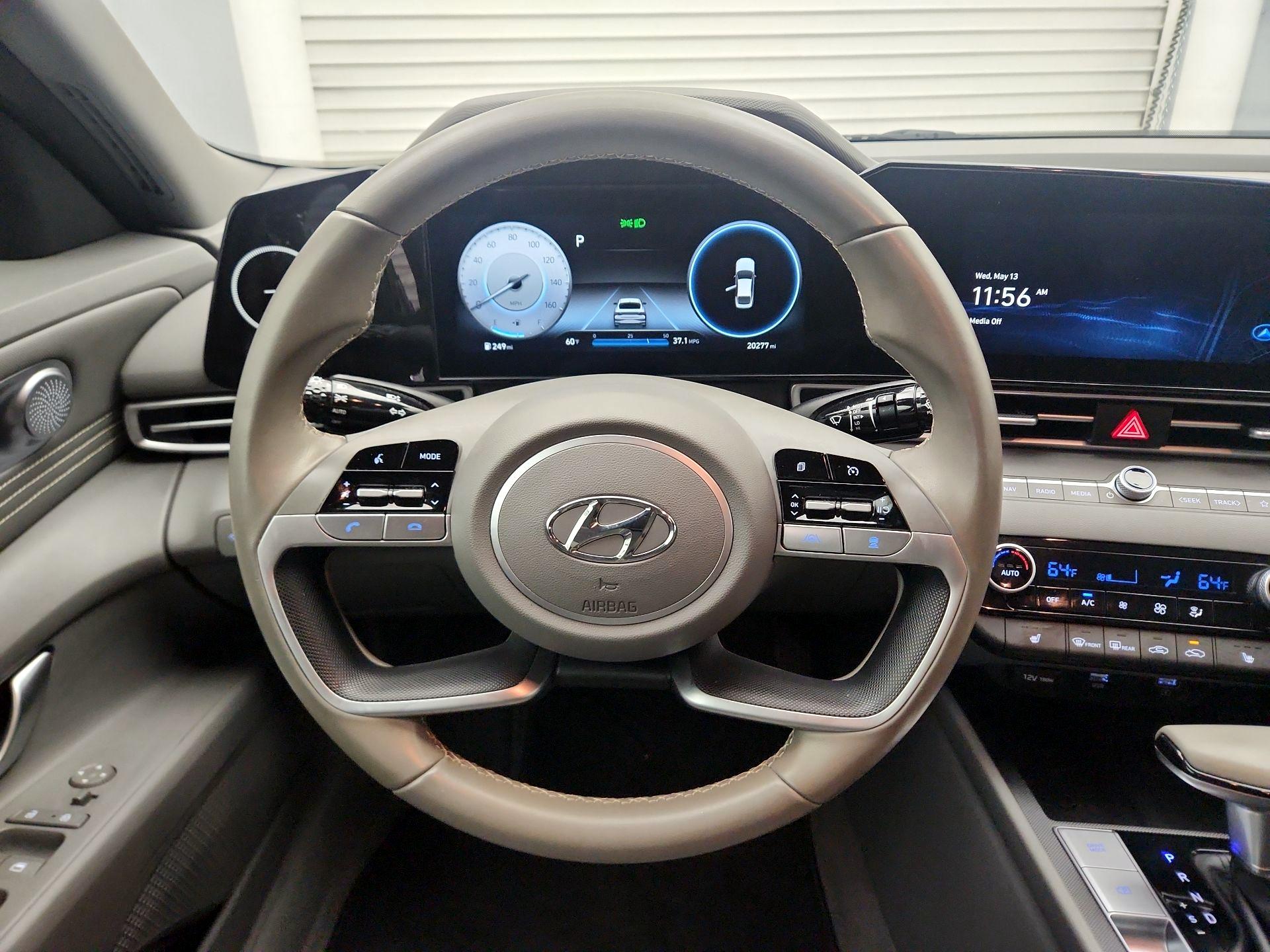 Thumbnail: 2023 Hyundai Elantra - 10