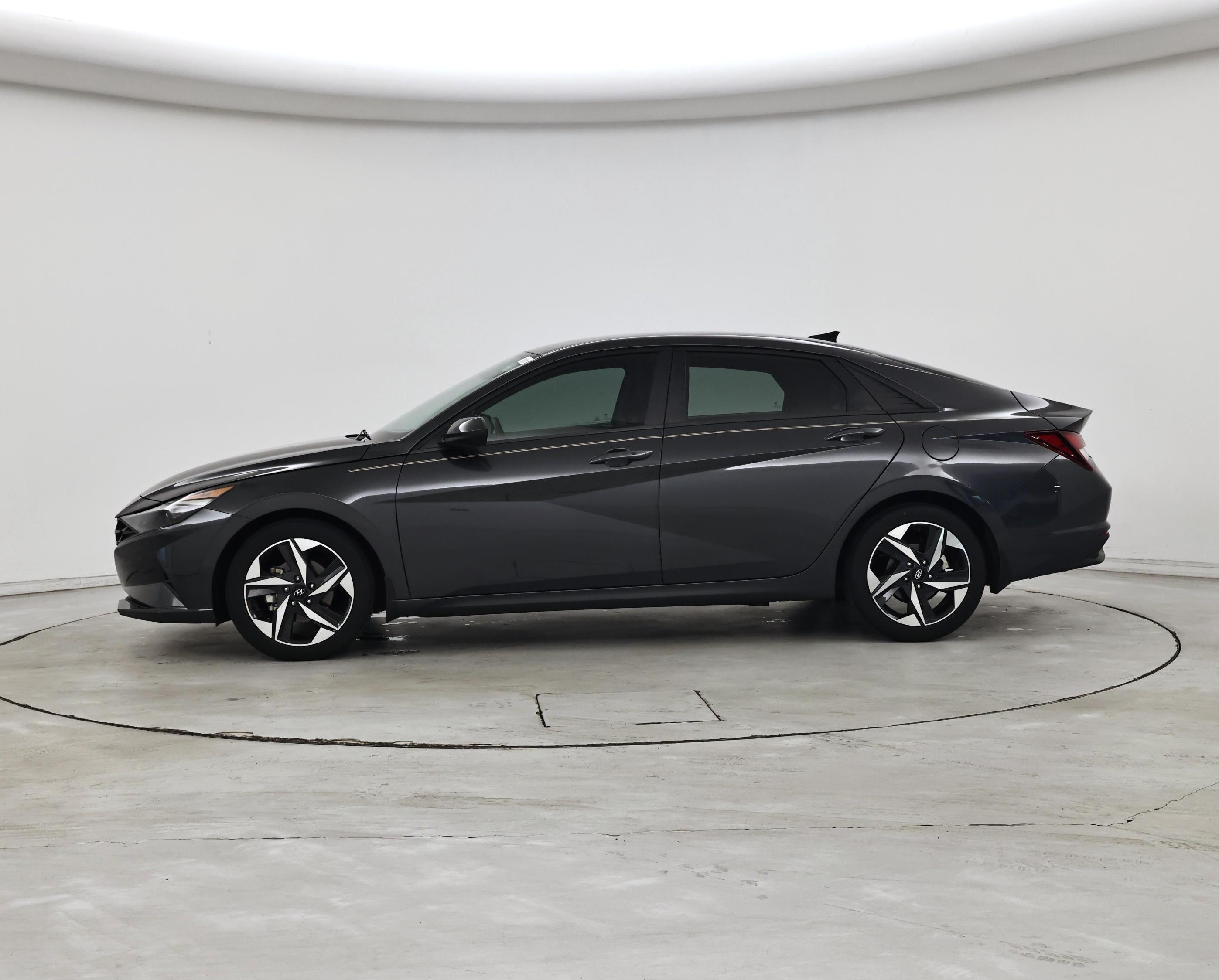 Thumbnail: 2023 Hyundai Elantra - 3