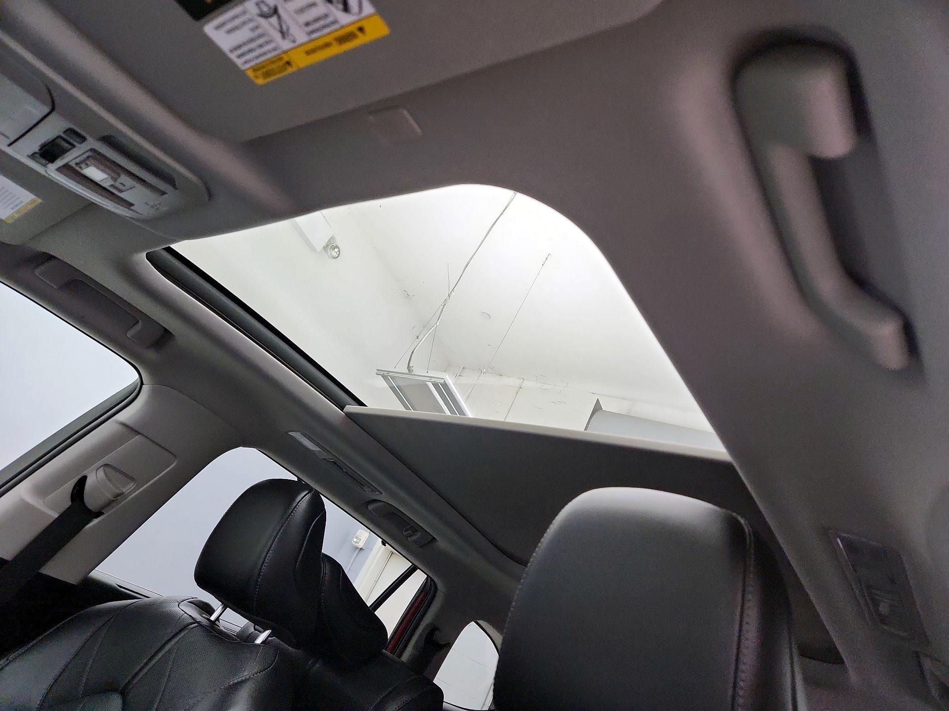 Thumbnail: 2021 Toyota Highlander - 20