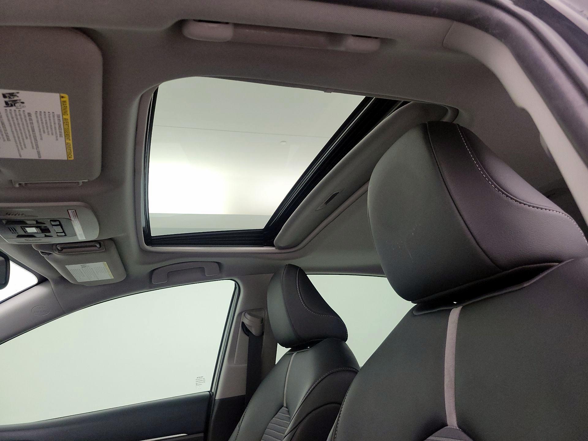 Thumbnail: 2020 Toyota Camry - 19