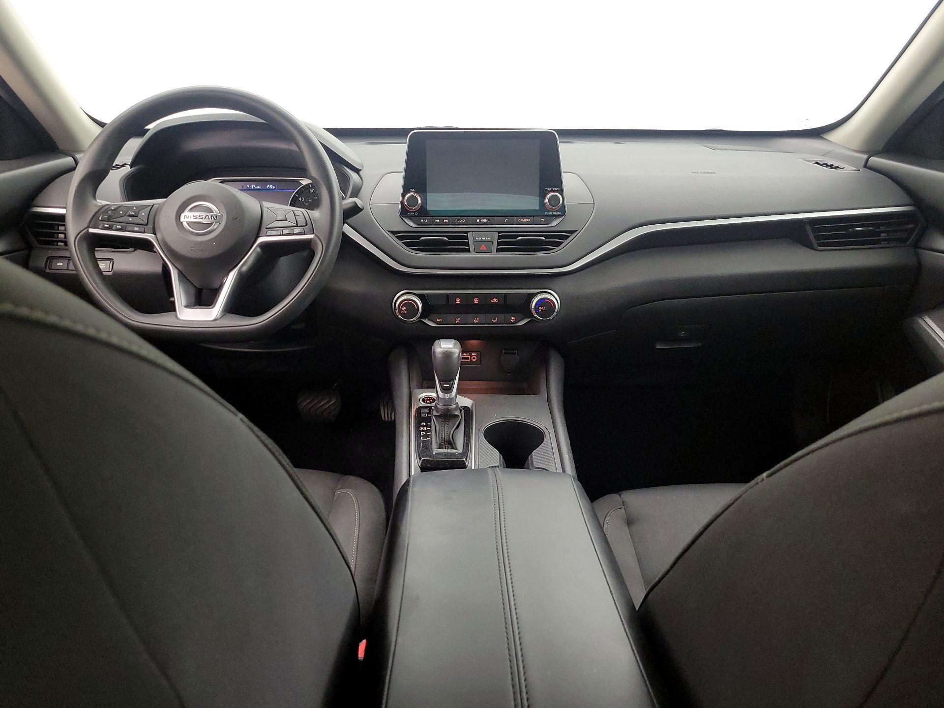 Thumbnail: 2020 Nissan Altima - 9