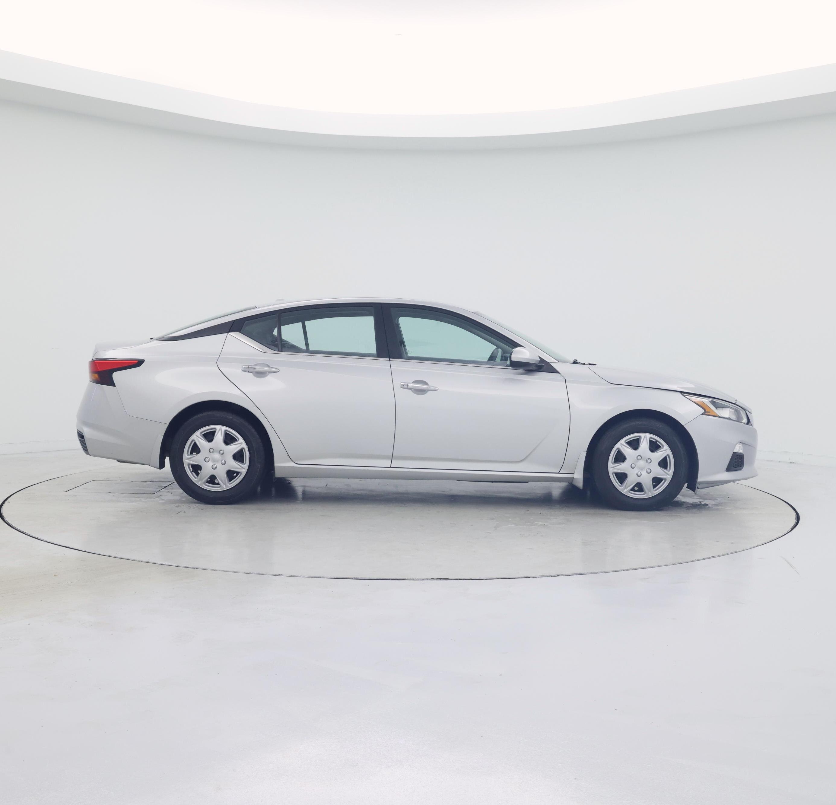 Thumbnail: 2020 Nissan Altima - 7