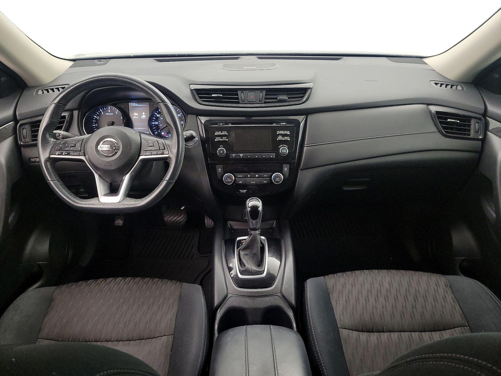 2017 Nissan Rogue SV - Photo 10