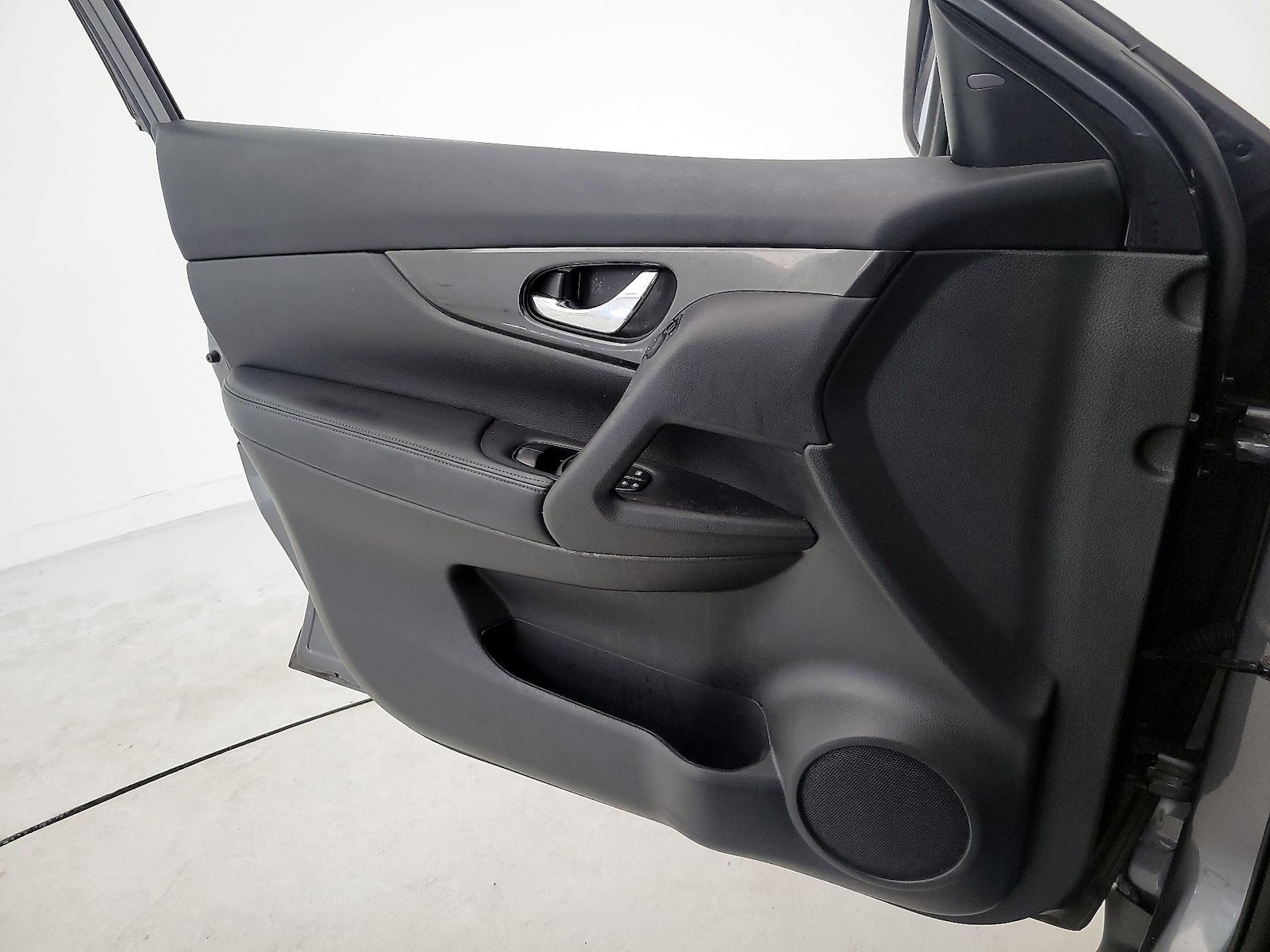 2017 Nissan Rogue SV - Photo 13