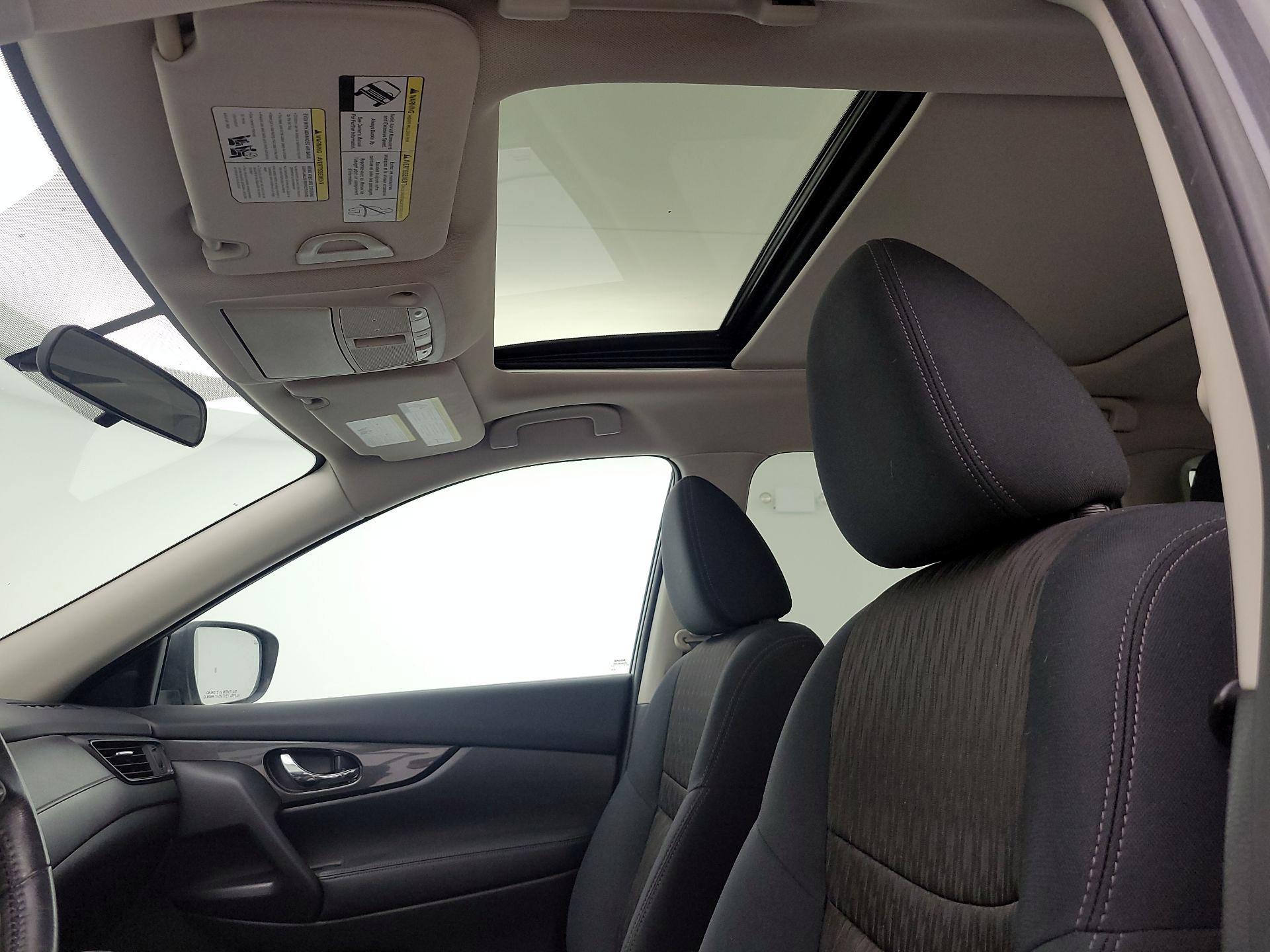 Thumbnail: 2017 Nissan Rogue - 19