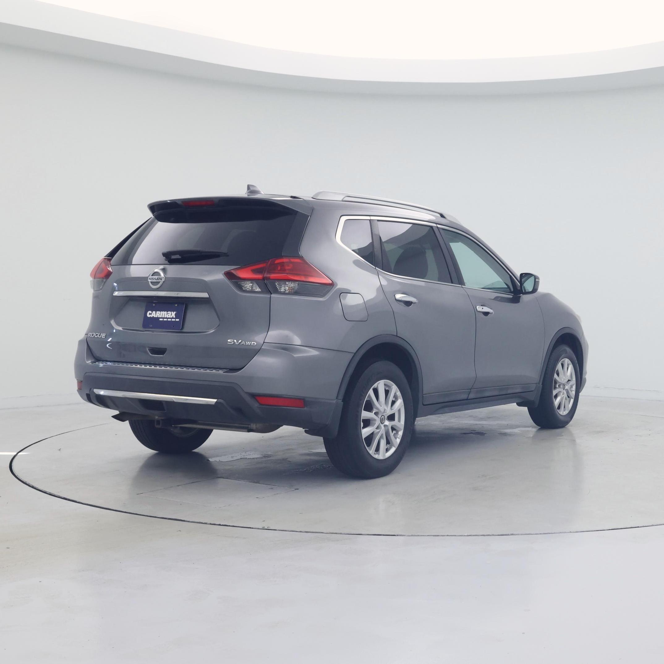 Thumbnail: 2017 Nissan Rogue - 8