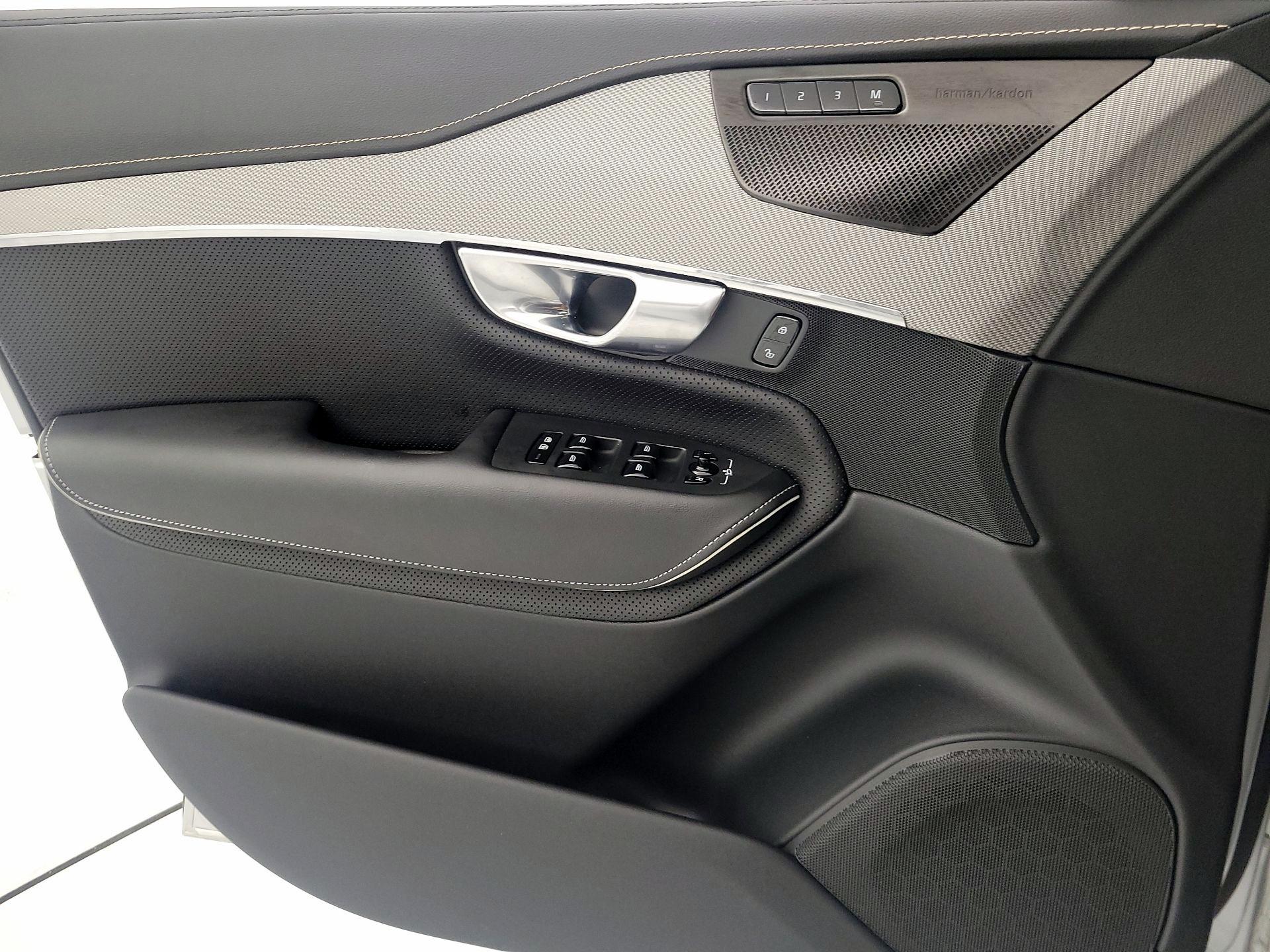 Thumbnail: 2021 Volvo XC90 - 12