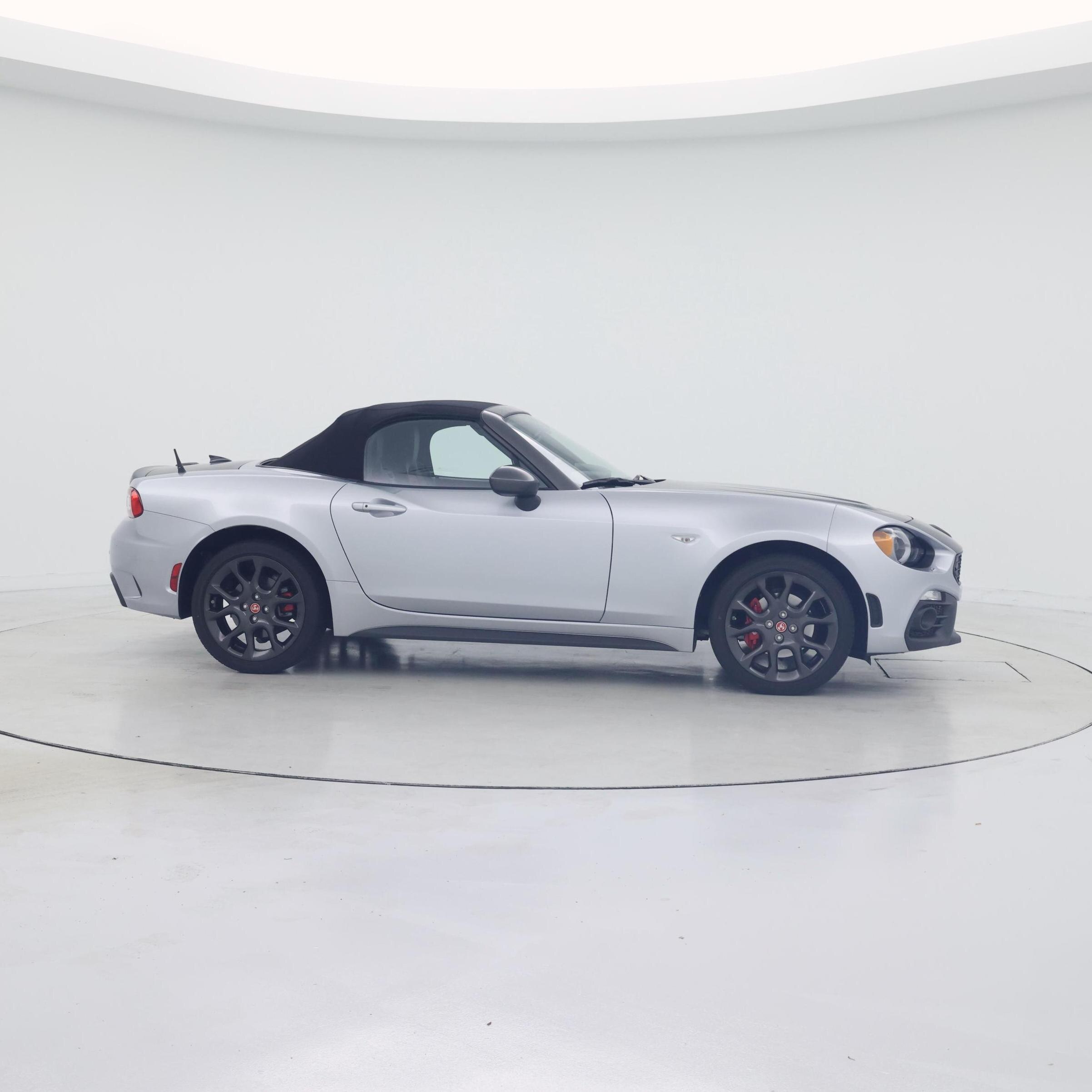 Thumbnail: 2018 Fiat 124 Spider - 7